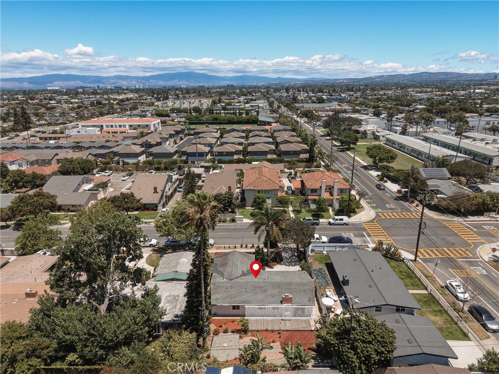 2107 Pomona