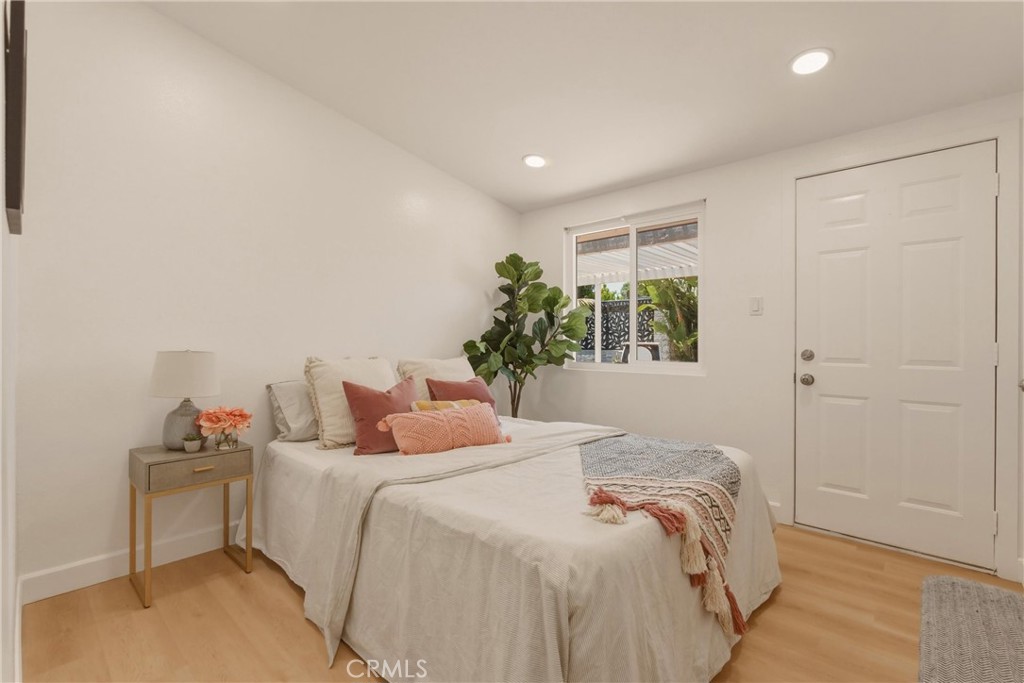 2107 Pomona