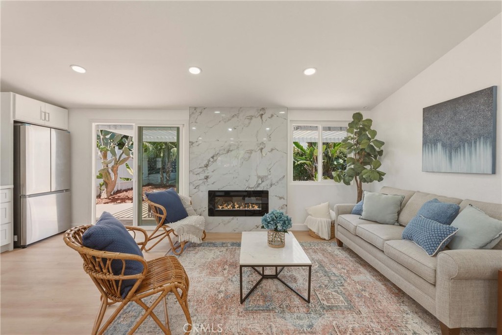 2107 Pomona
