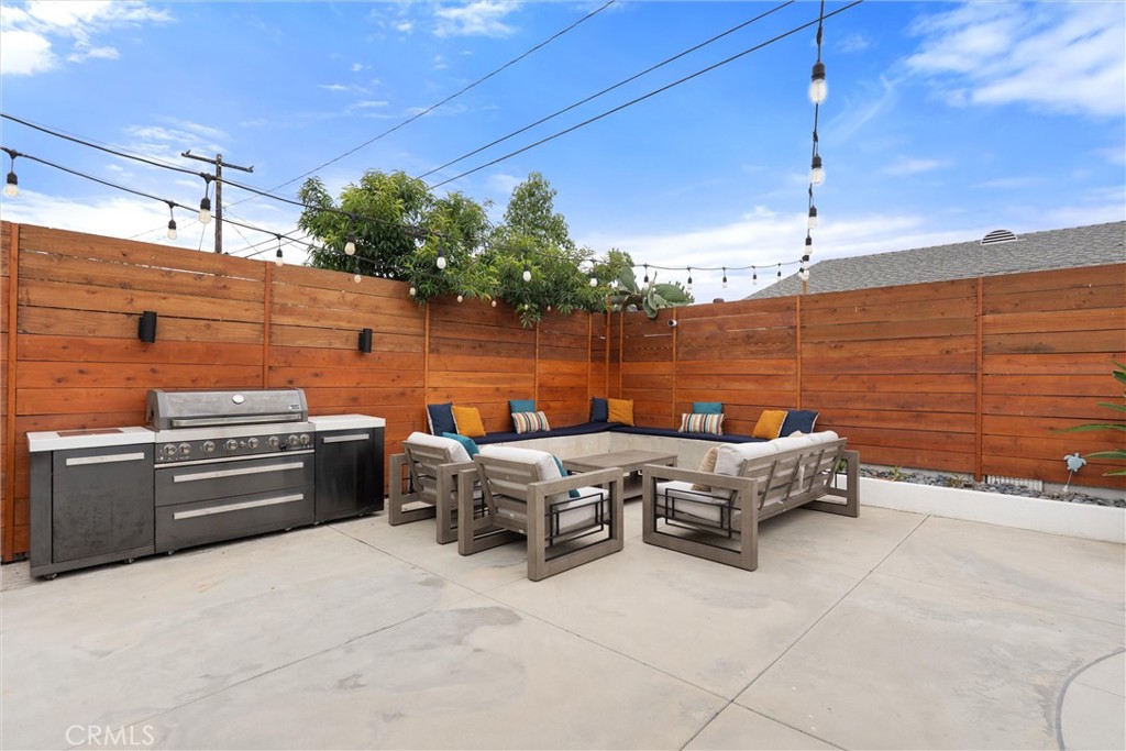 2422 S Salta Street
