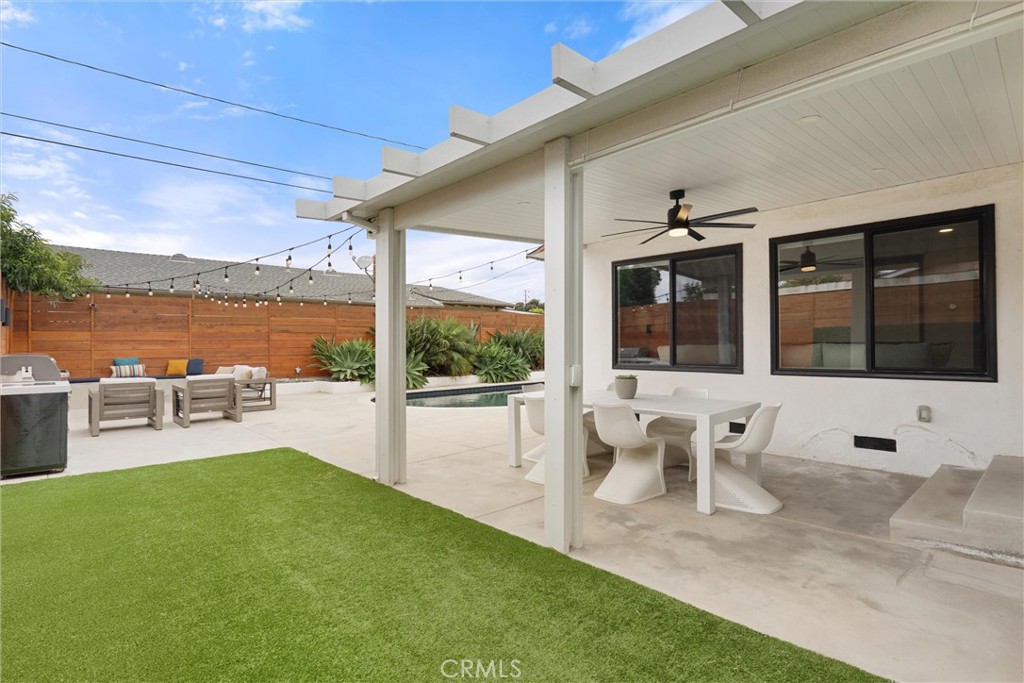 2422 S Salta Street