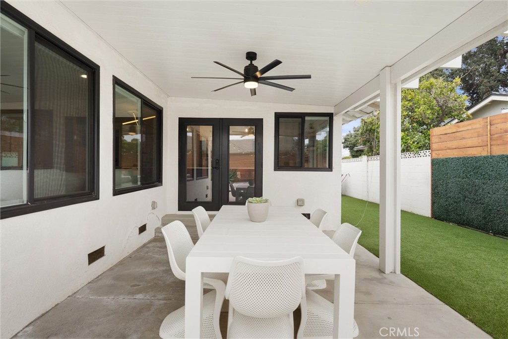 2422 S Salta Street