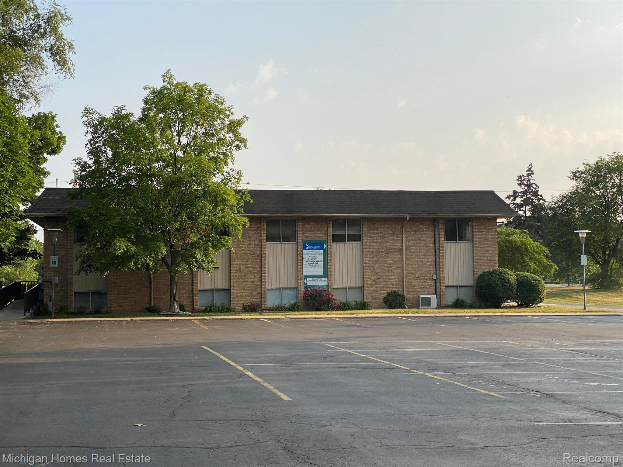 2290 E HILL Road