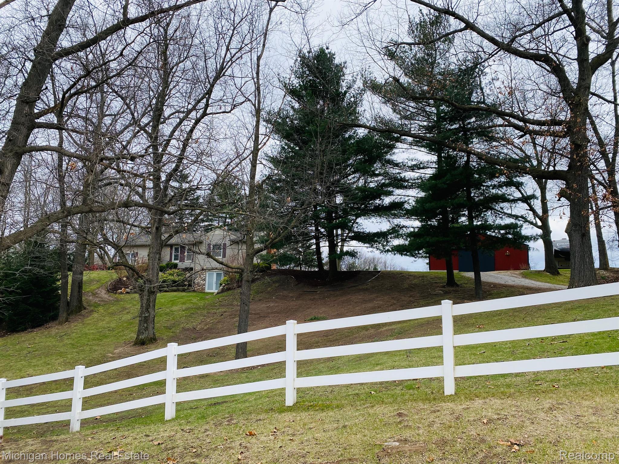 3915 N LATSON Road