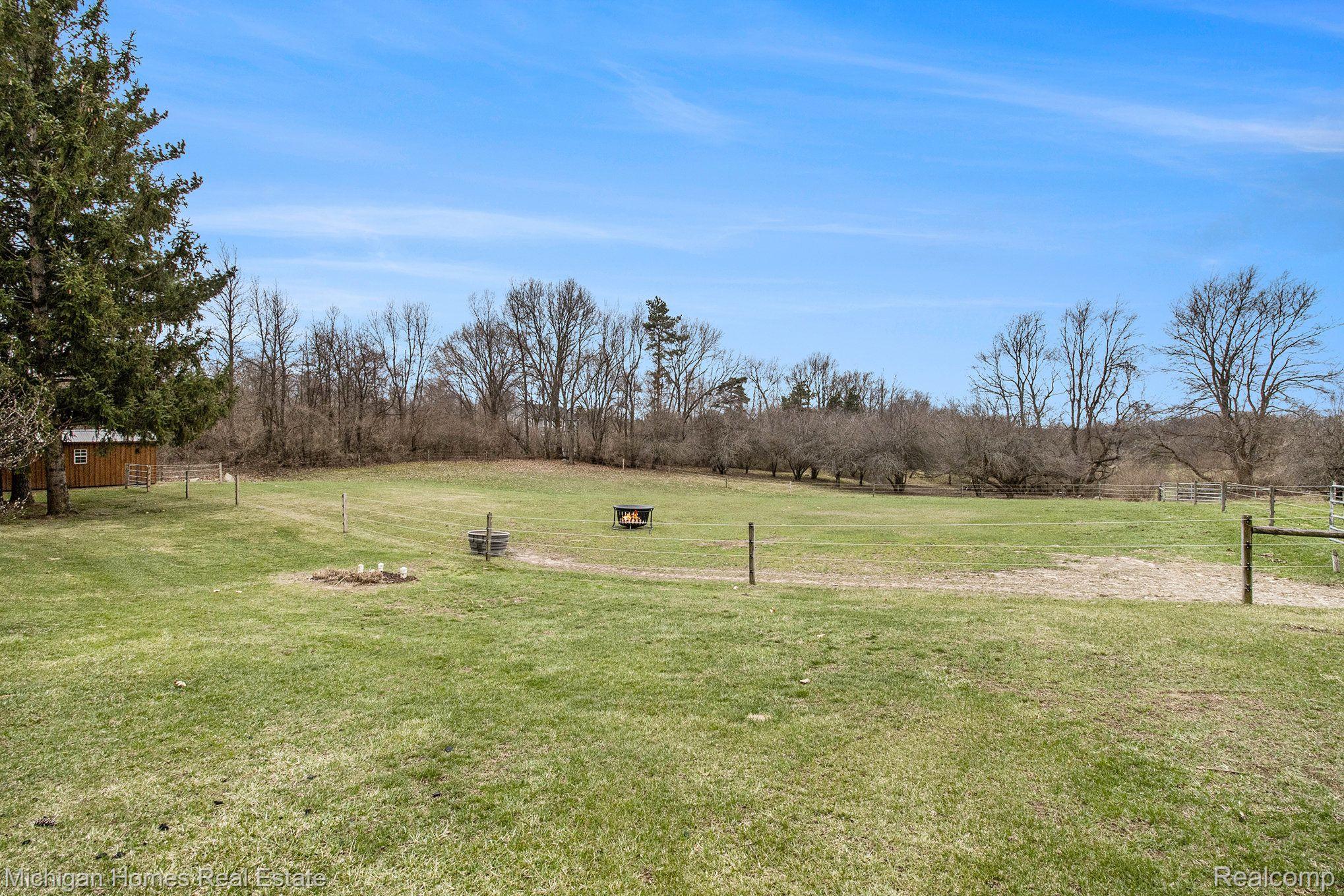 3915 N LATSON Road