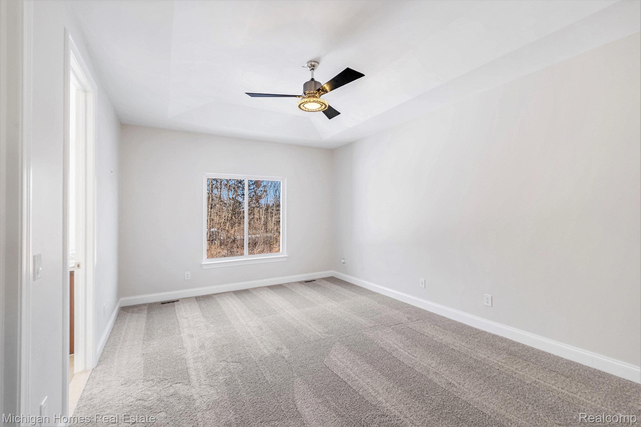 8096 Peninsula Circle