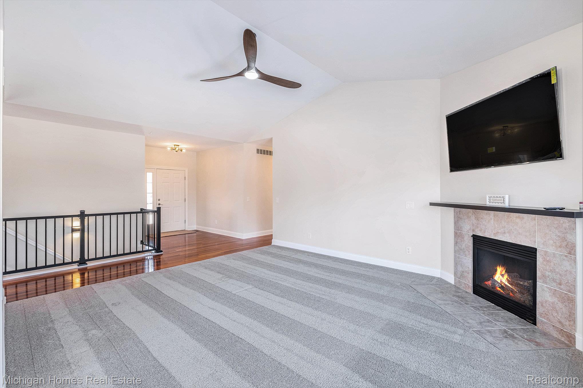 8096 Peninsula Circle