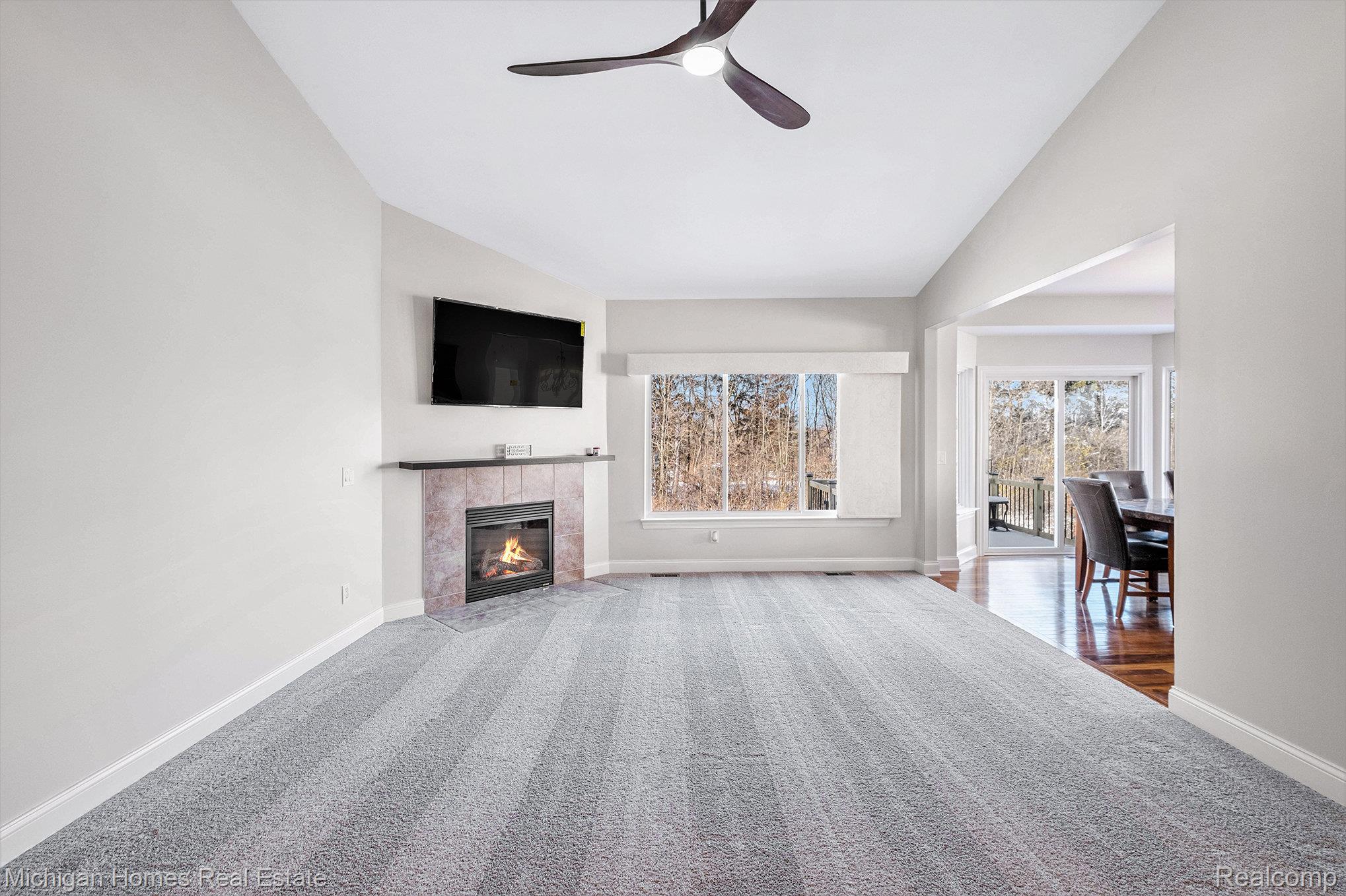 8096 Peninsula Circle