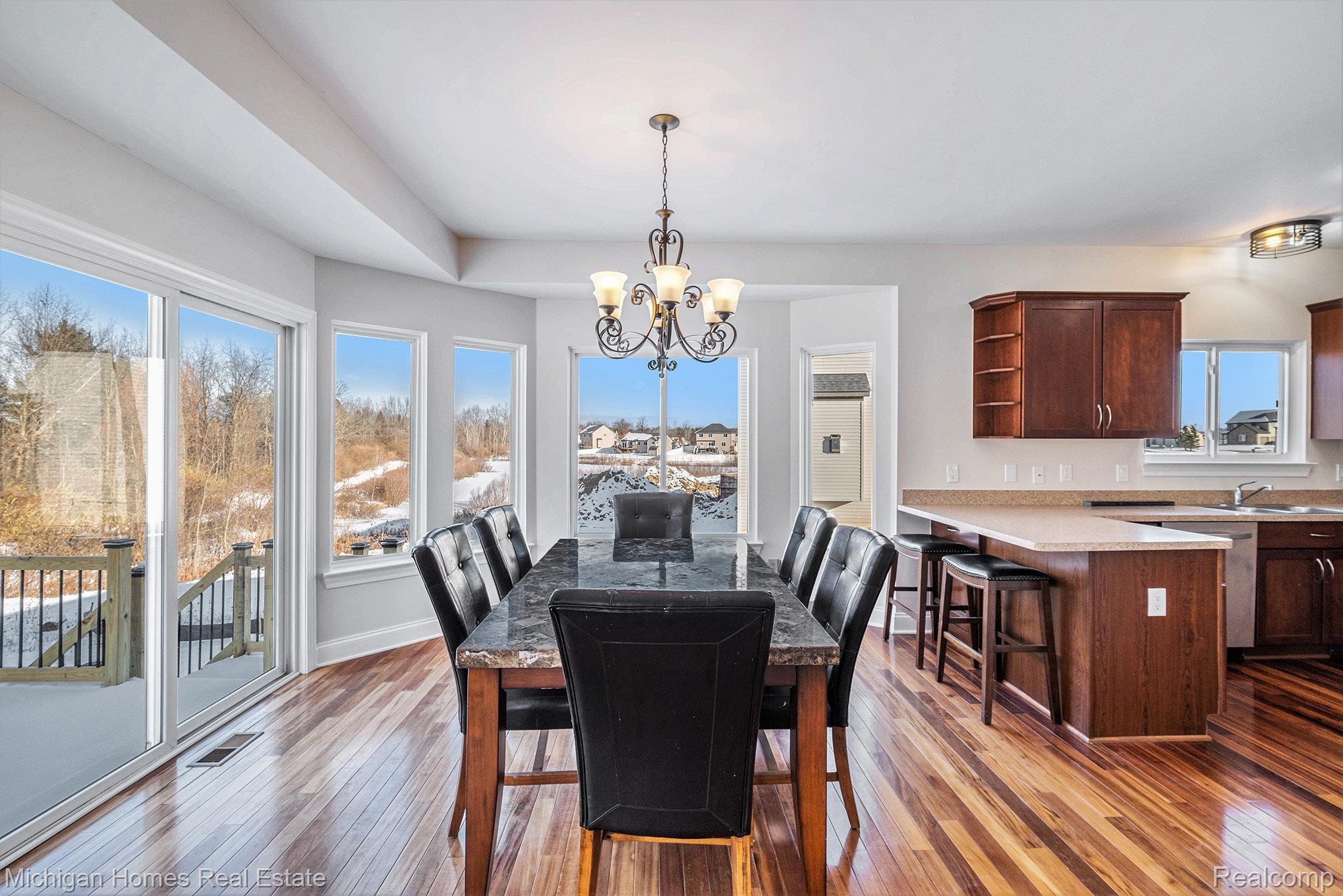 8096 Peninsula Circle