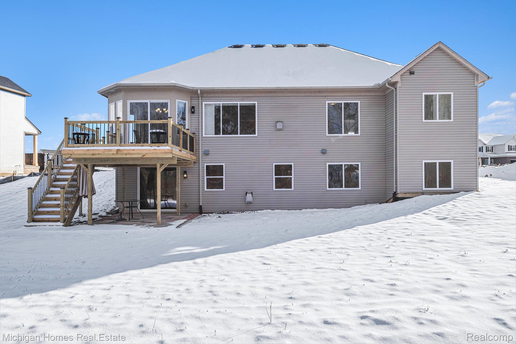 8096 Peninsula Circle