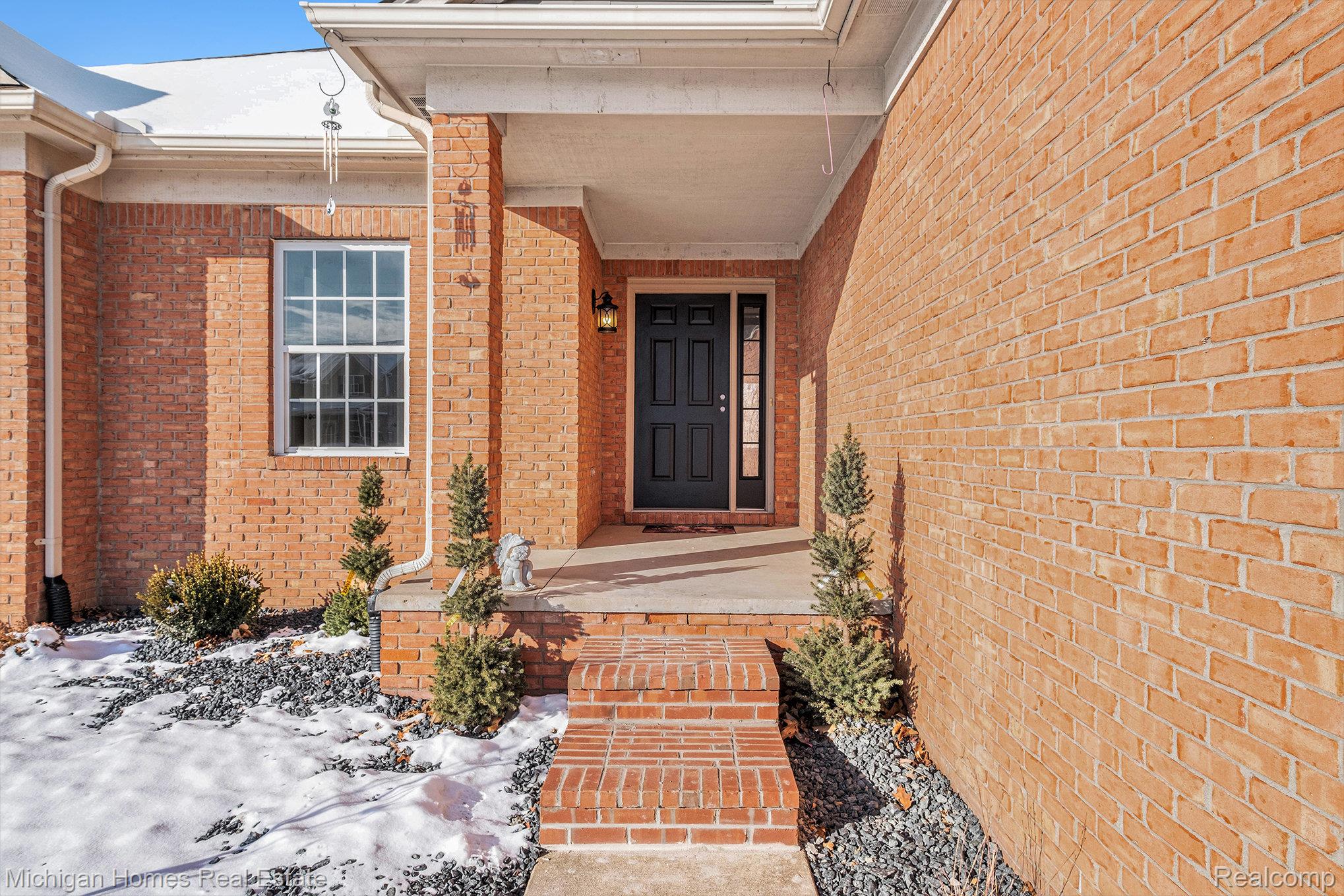 8096 Peninsula Circle