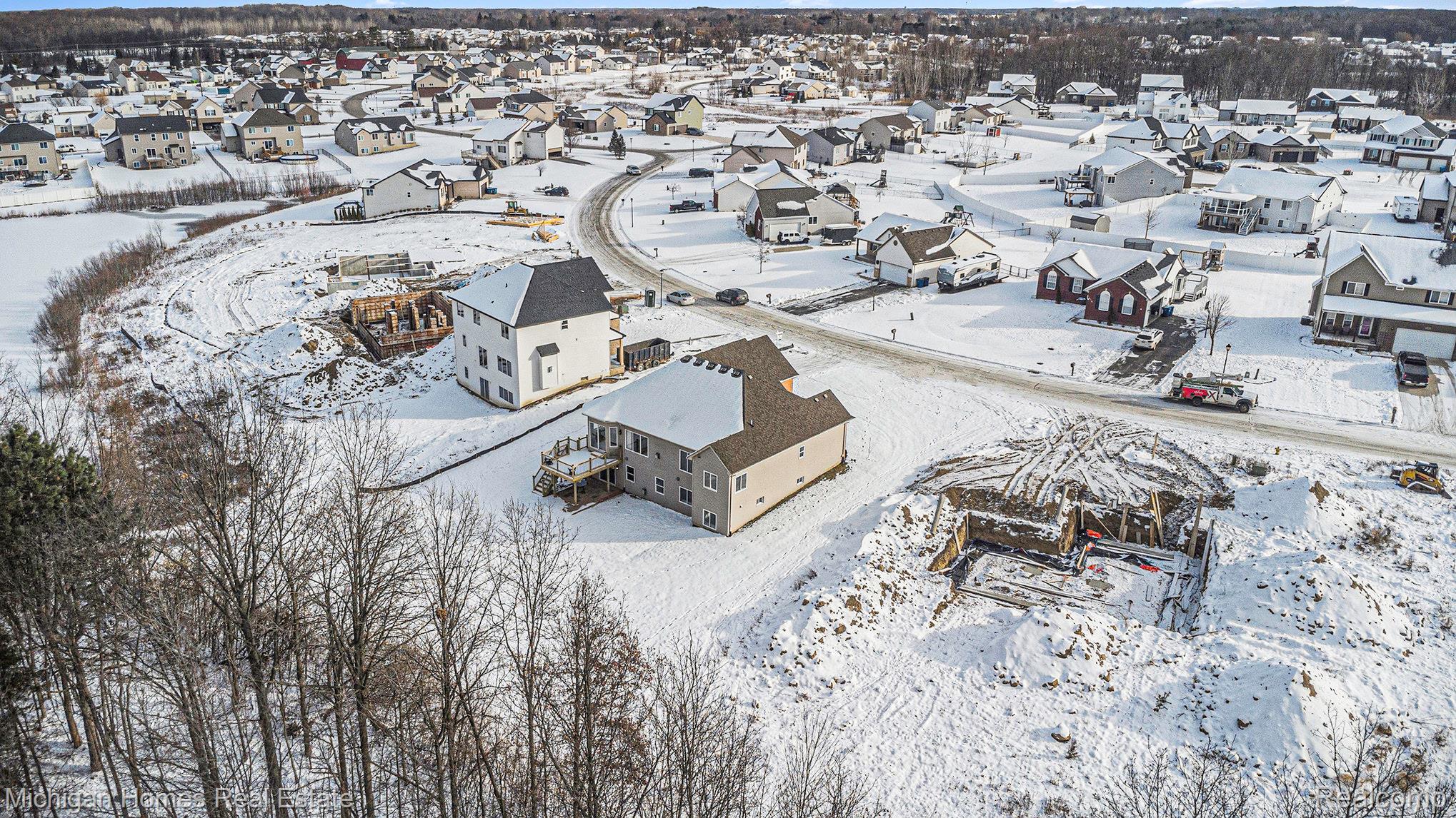 8096 Peninsula Circle