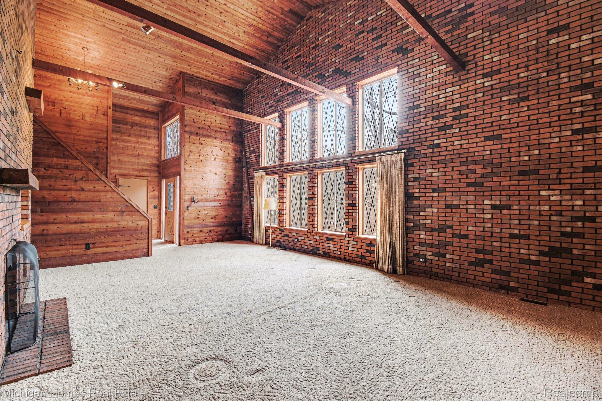 885 Rustic Village Lane
