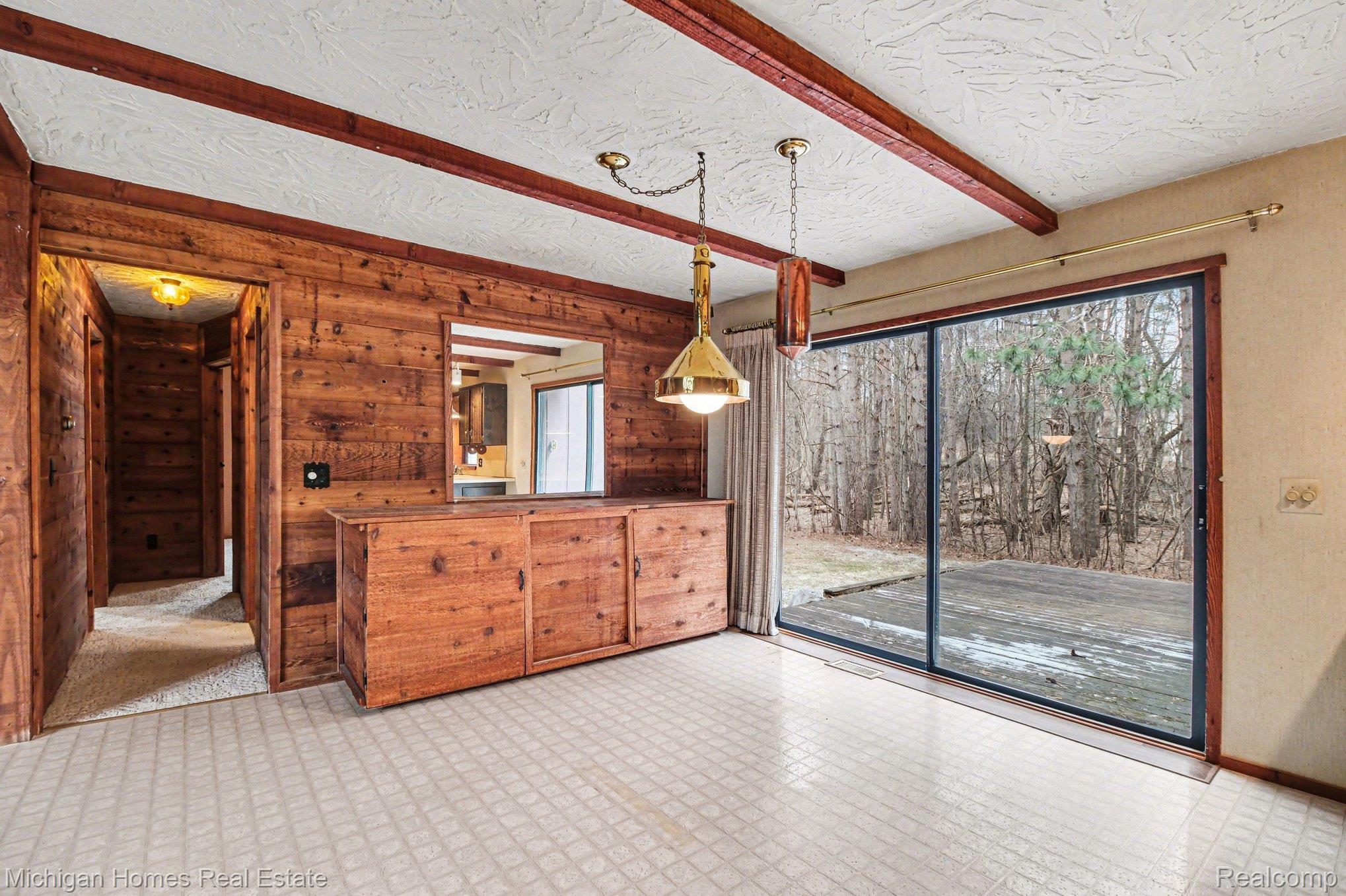 885 Rustic Village Lane