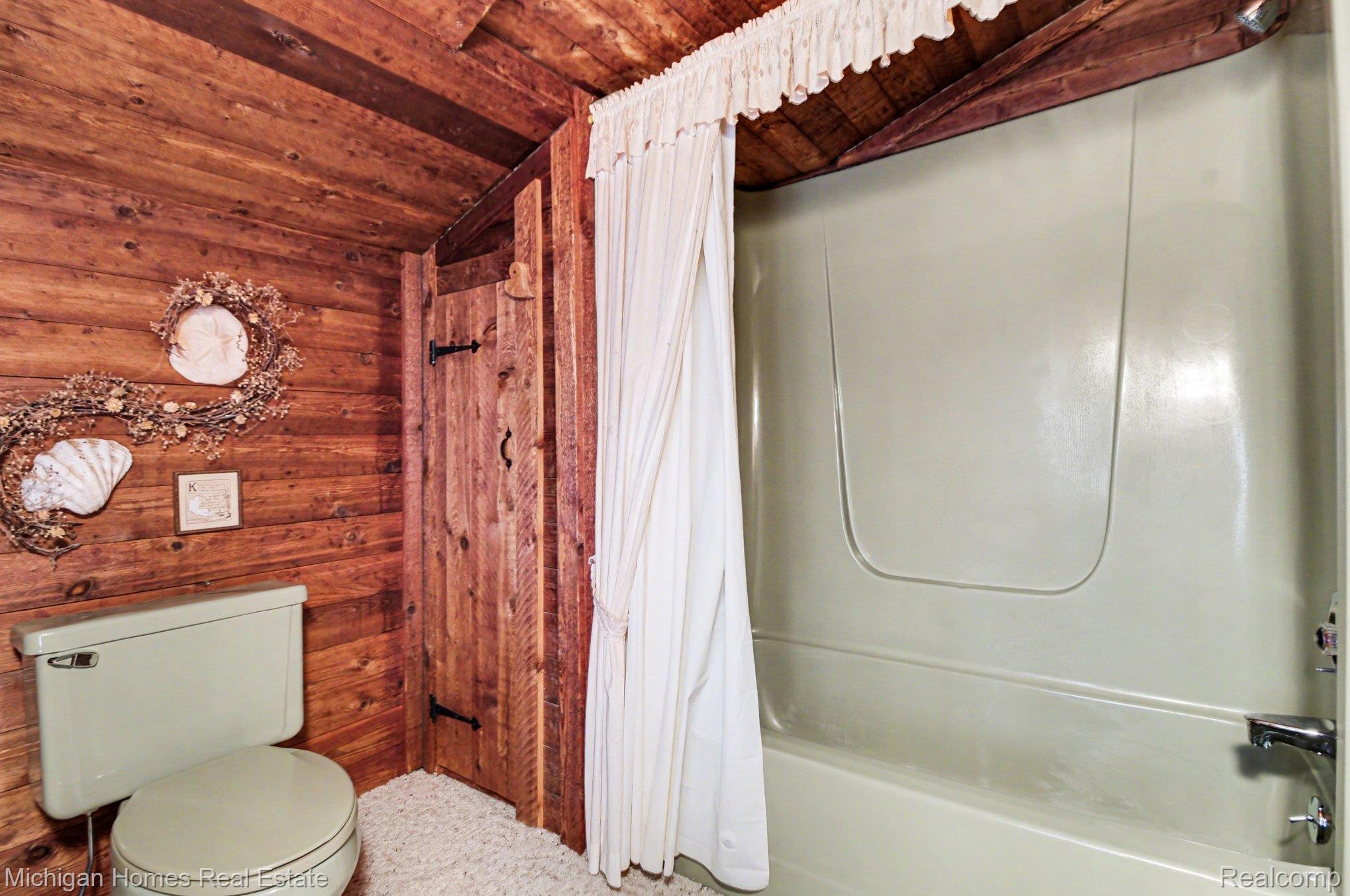 885 Rustic Village Lane