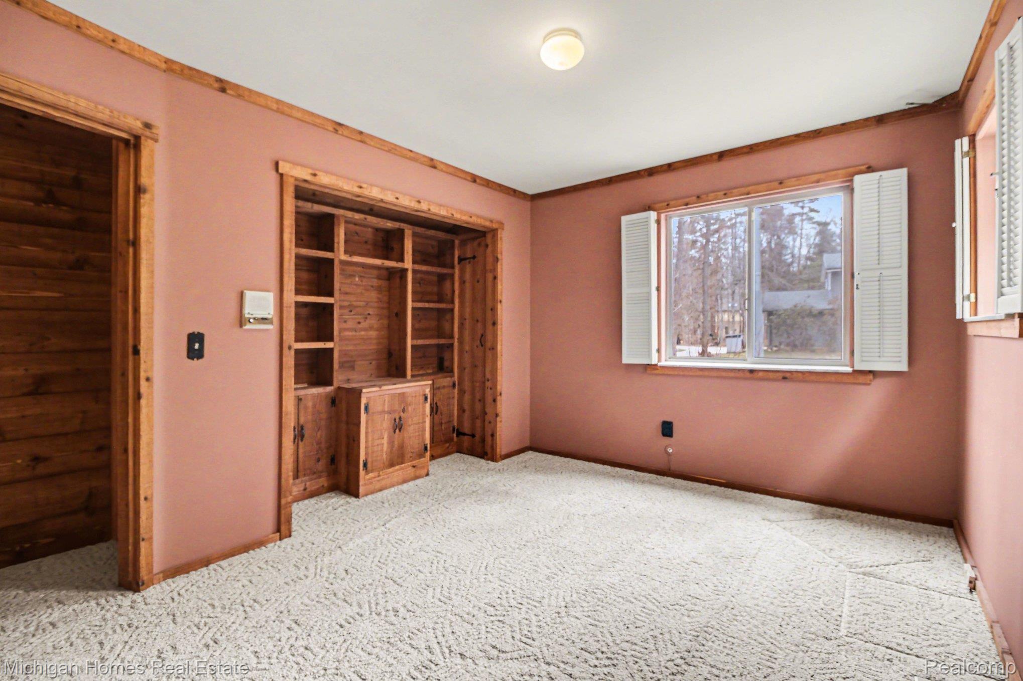 885 Rustic Village Lane