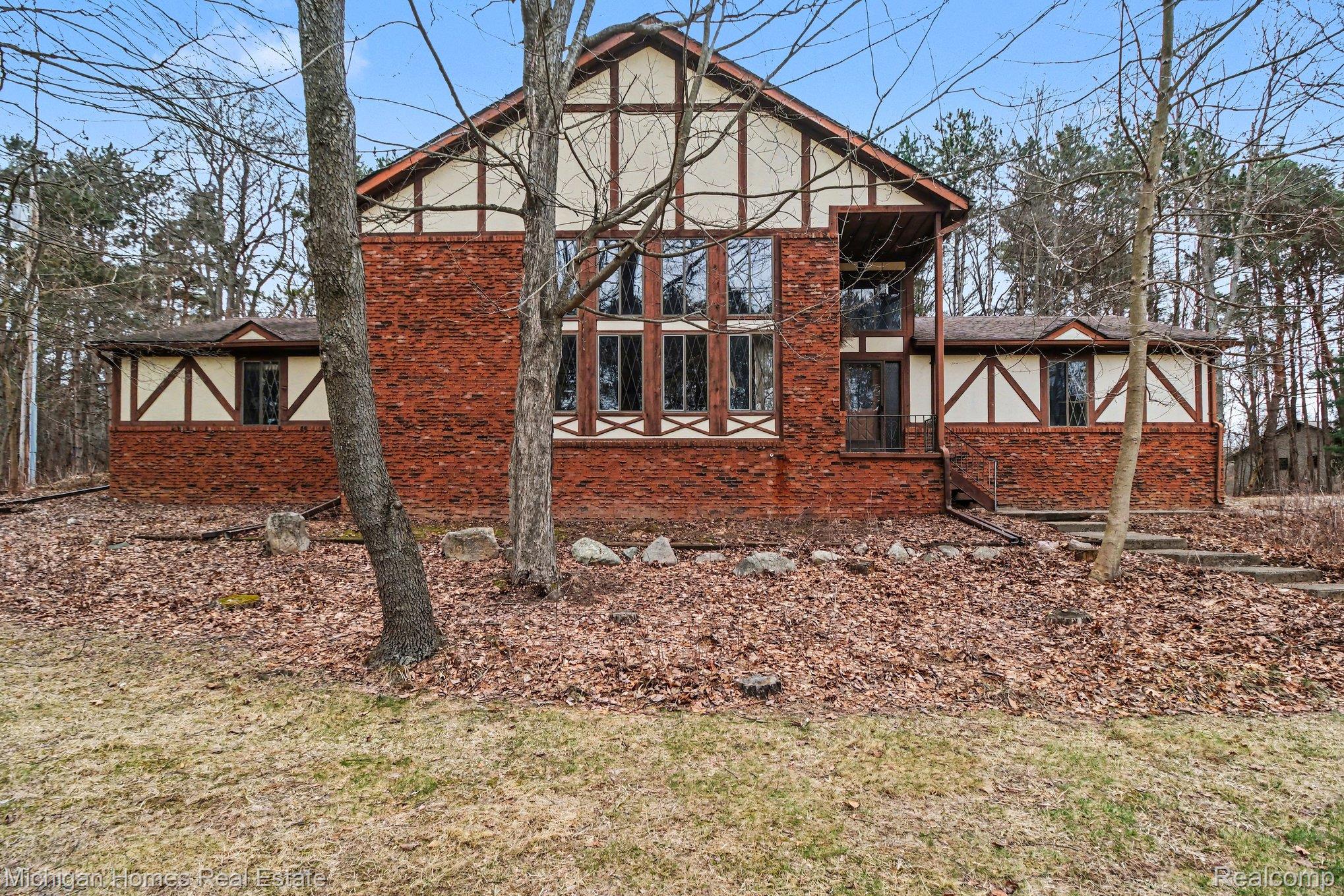 885 Rustic Village Lane