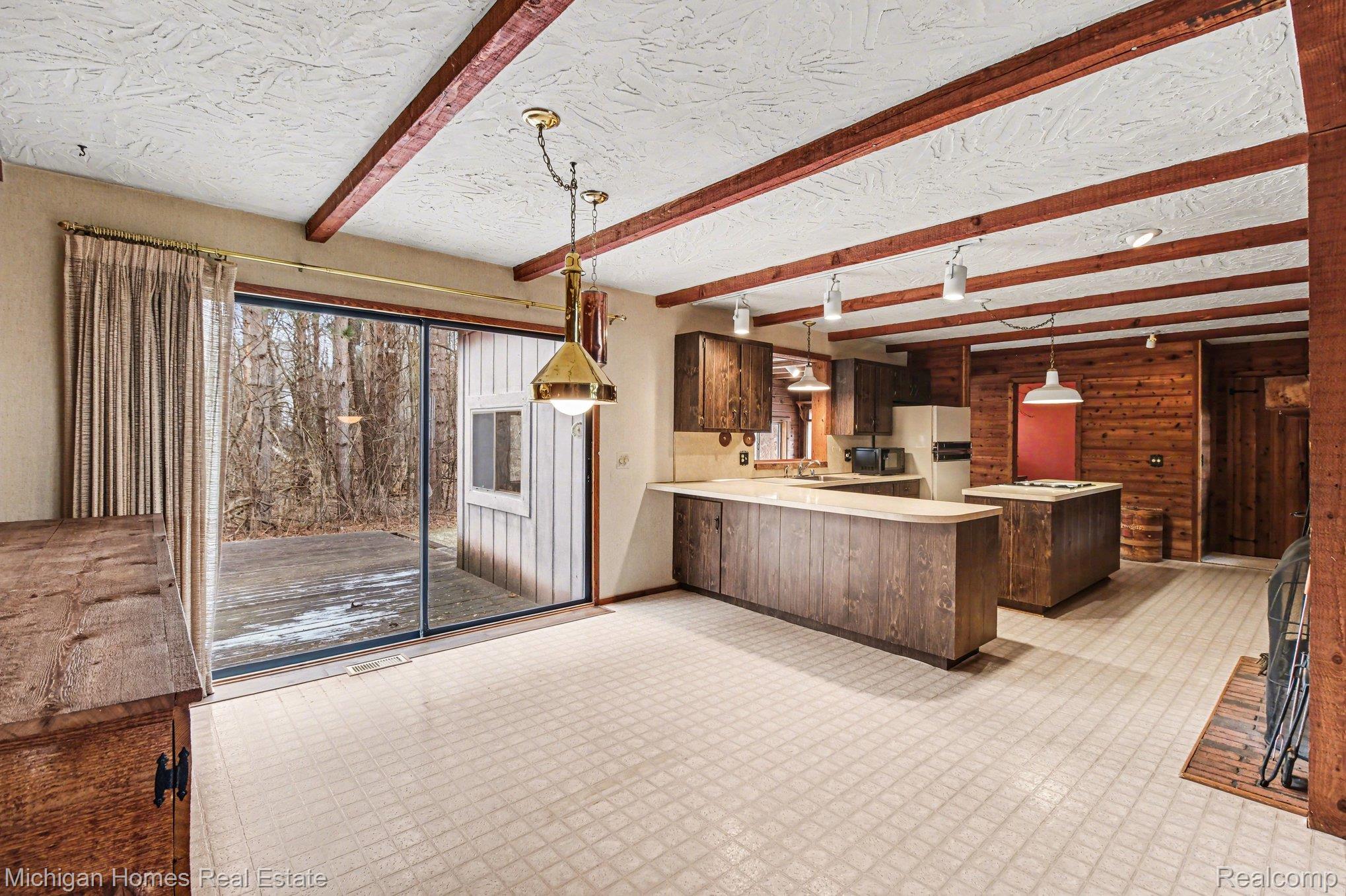 885 Rustic Village Lane