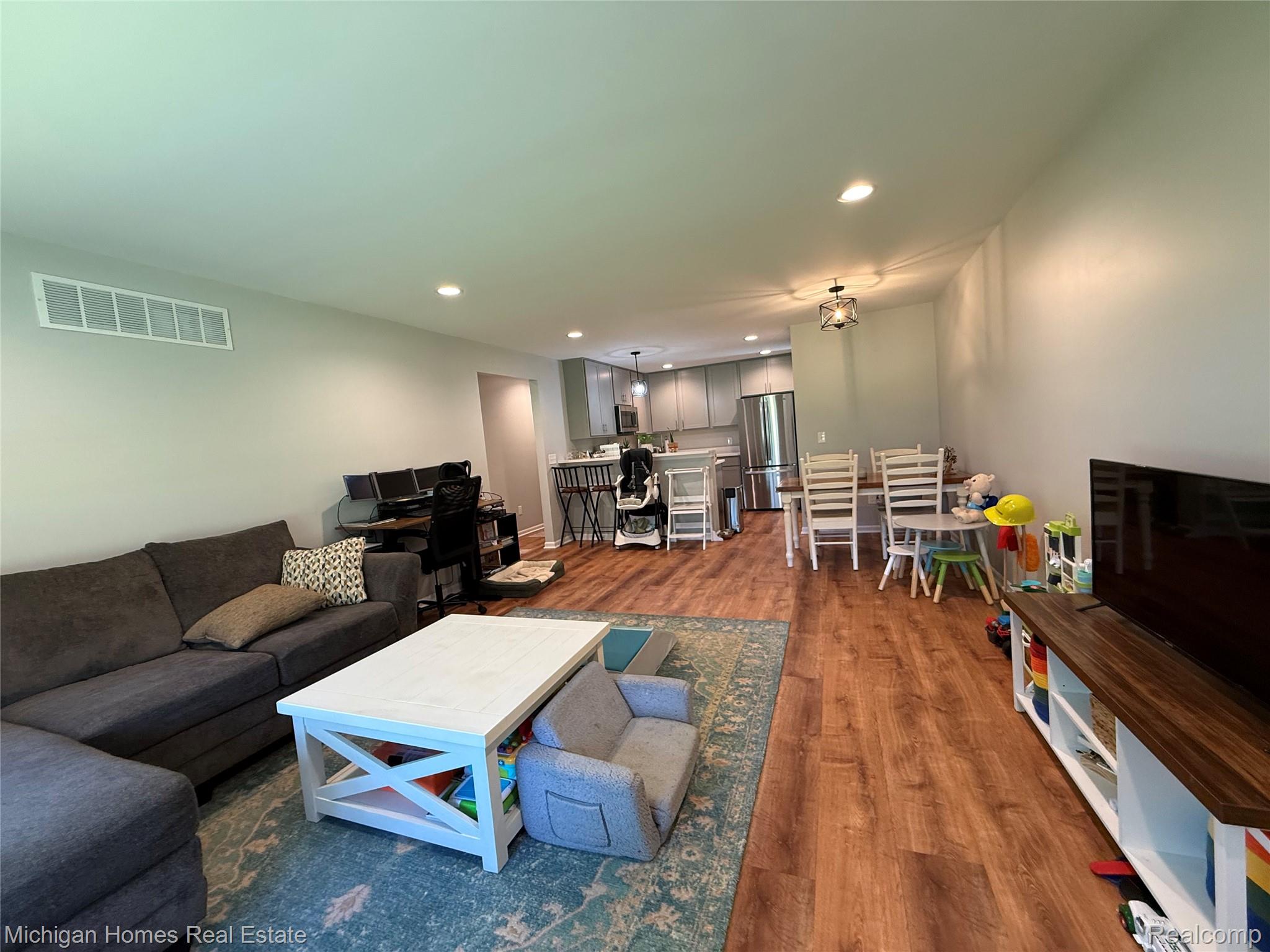 4030 S Fenton Road