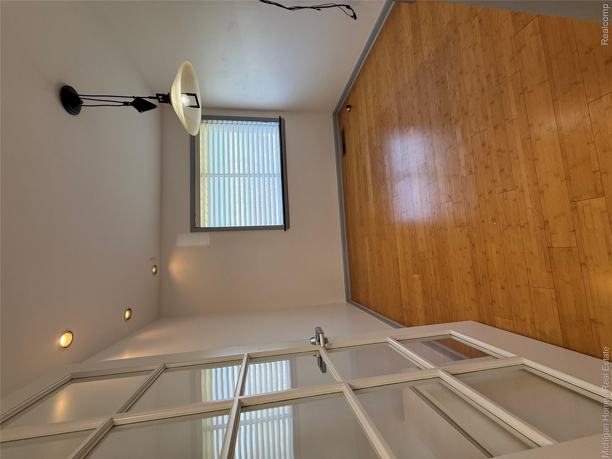 2290 E HILL Road Unit: 201 A