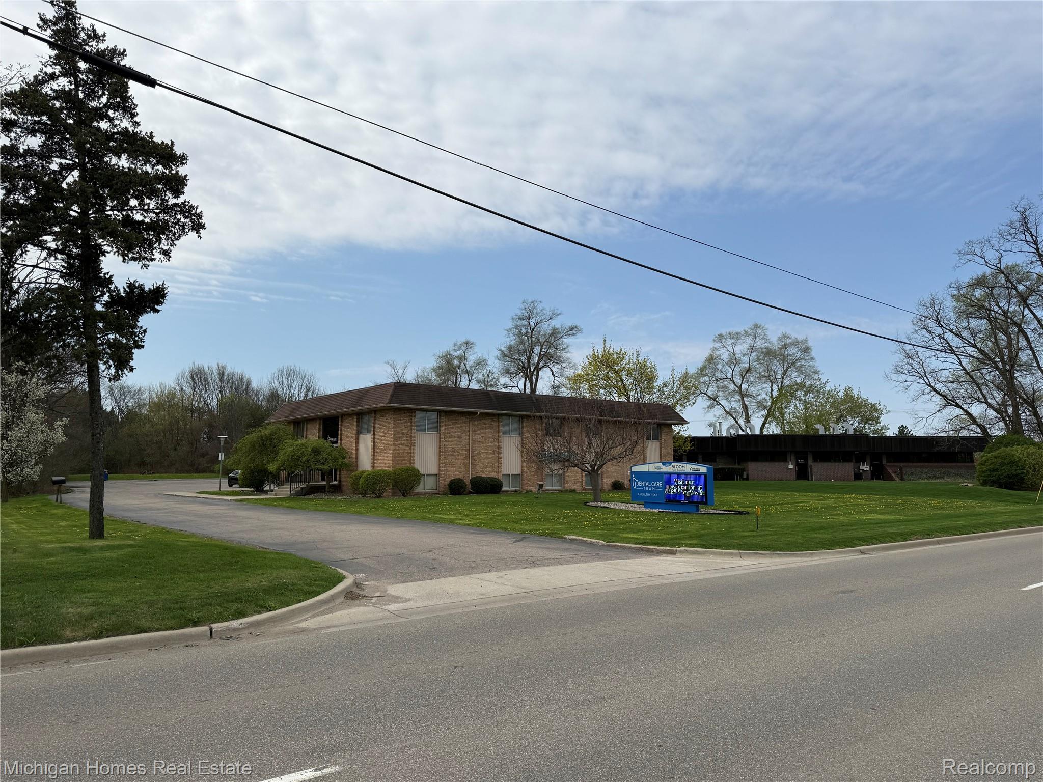 2290 E HILL Road Unit: 201 A