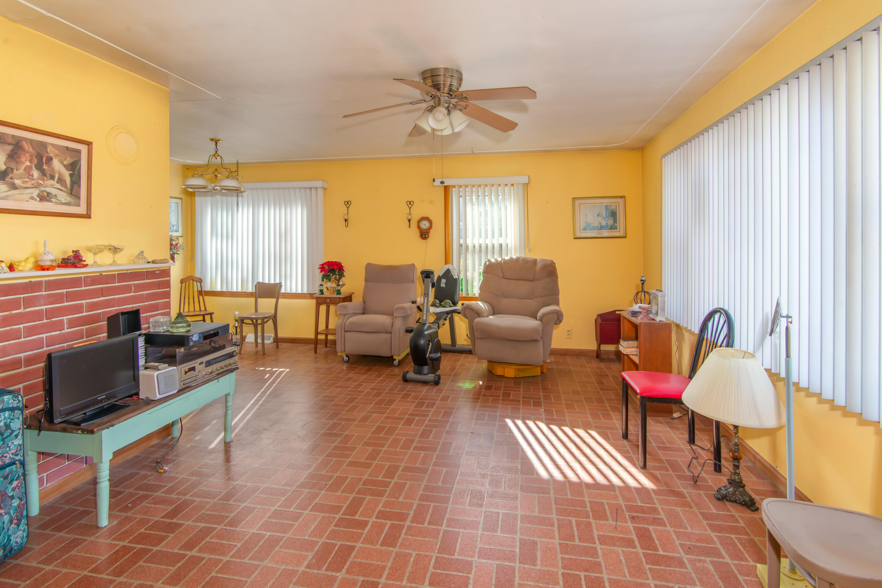 3121 Denton Road