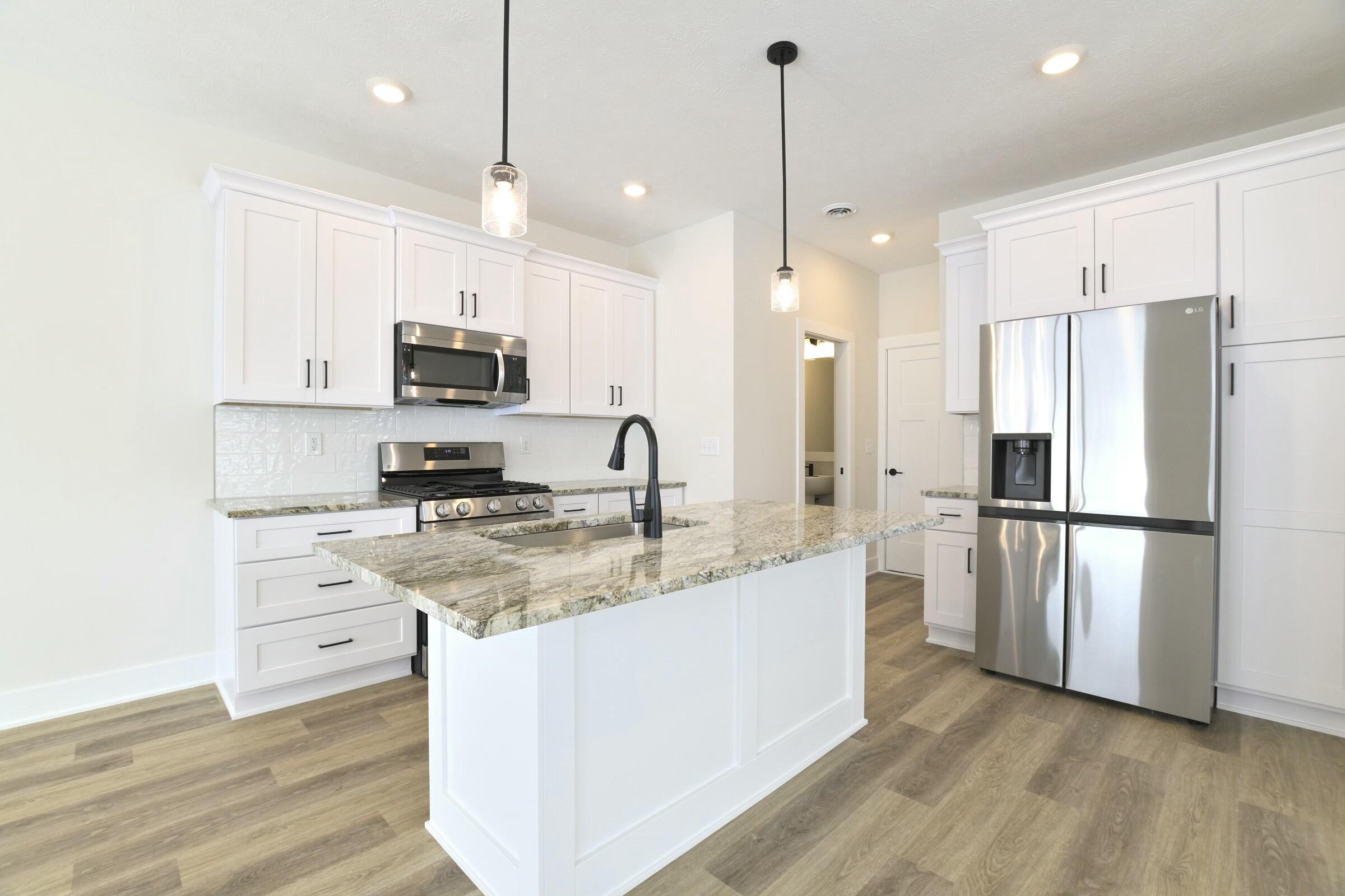 2815 W Highgate Street, 38