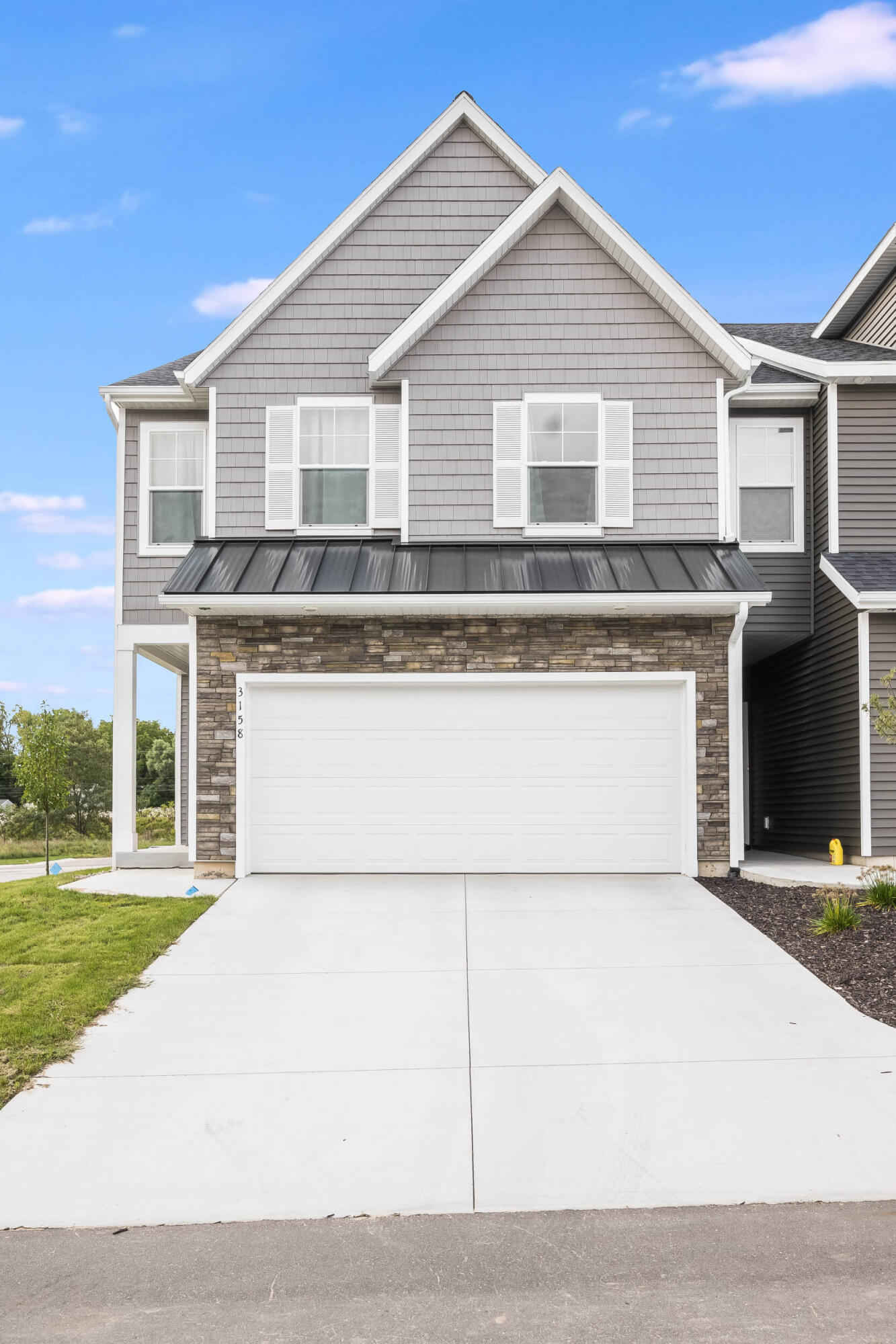 2815 W Highgate Street, 38