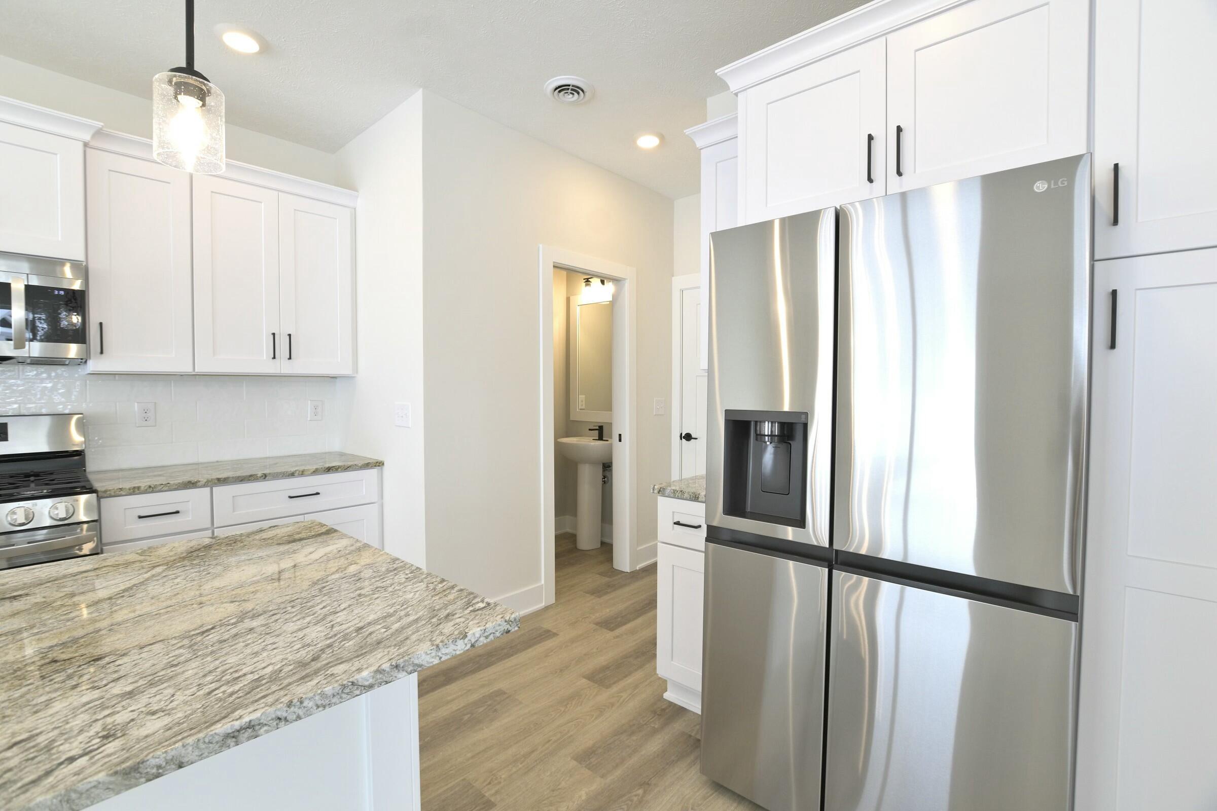 2815 W Highgate Street, 38