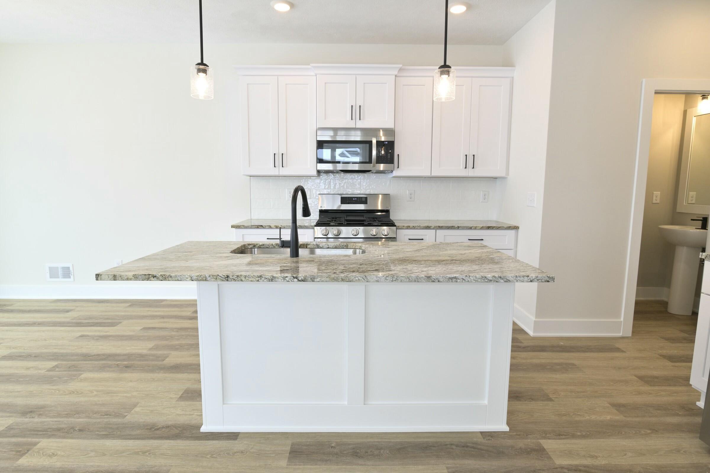 2815 W Highgate Street, 38