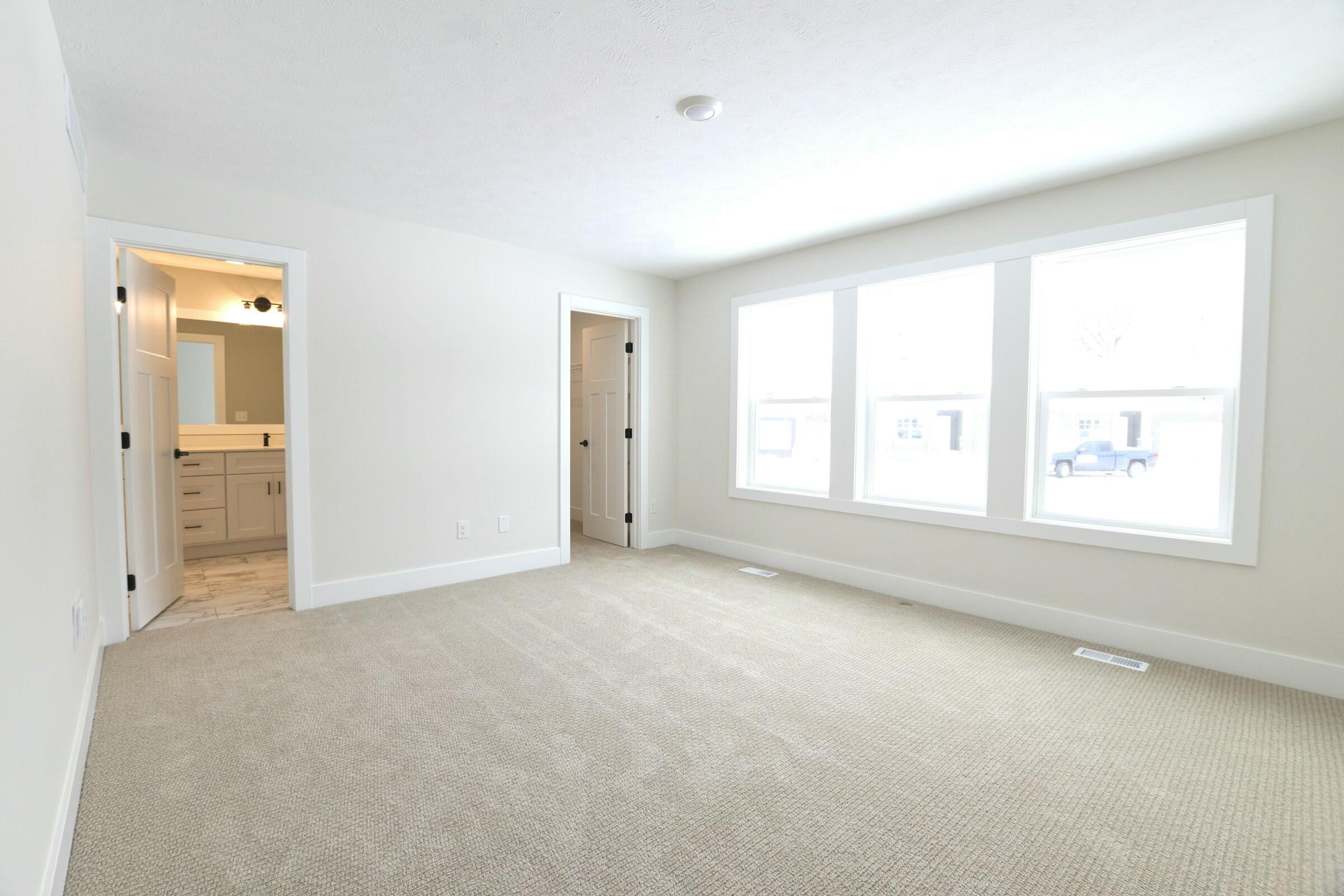 2815 W Highgate Street, 38