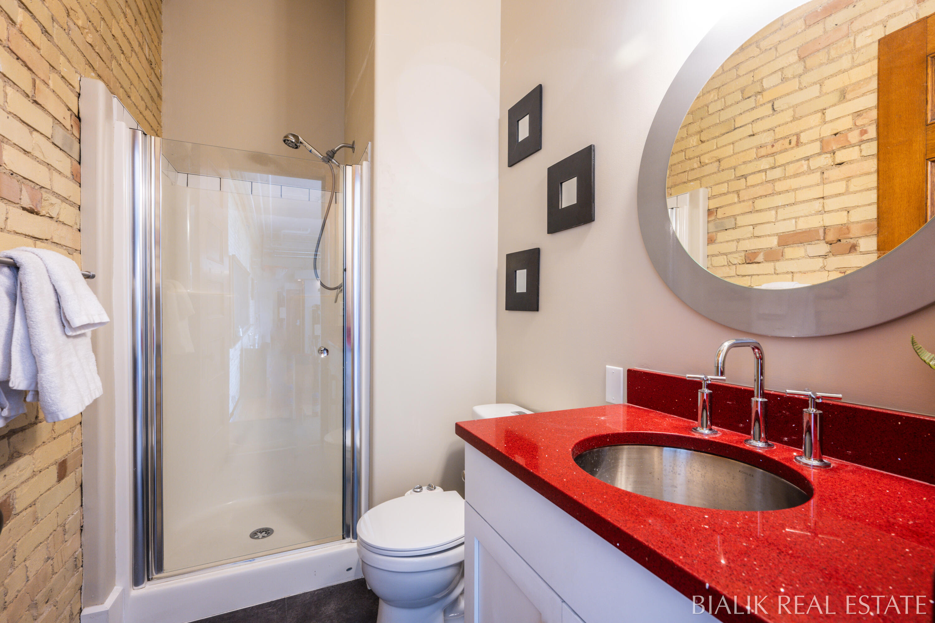 600 Broadway Avenue NW, 409A