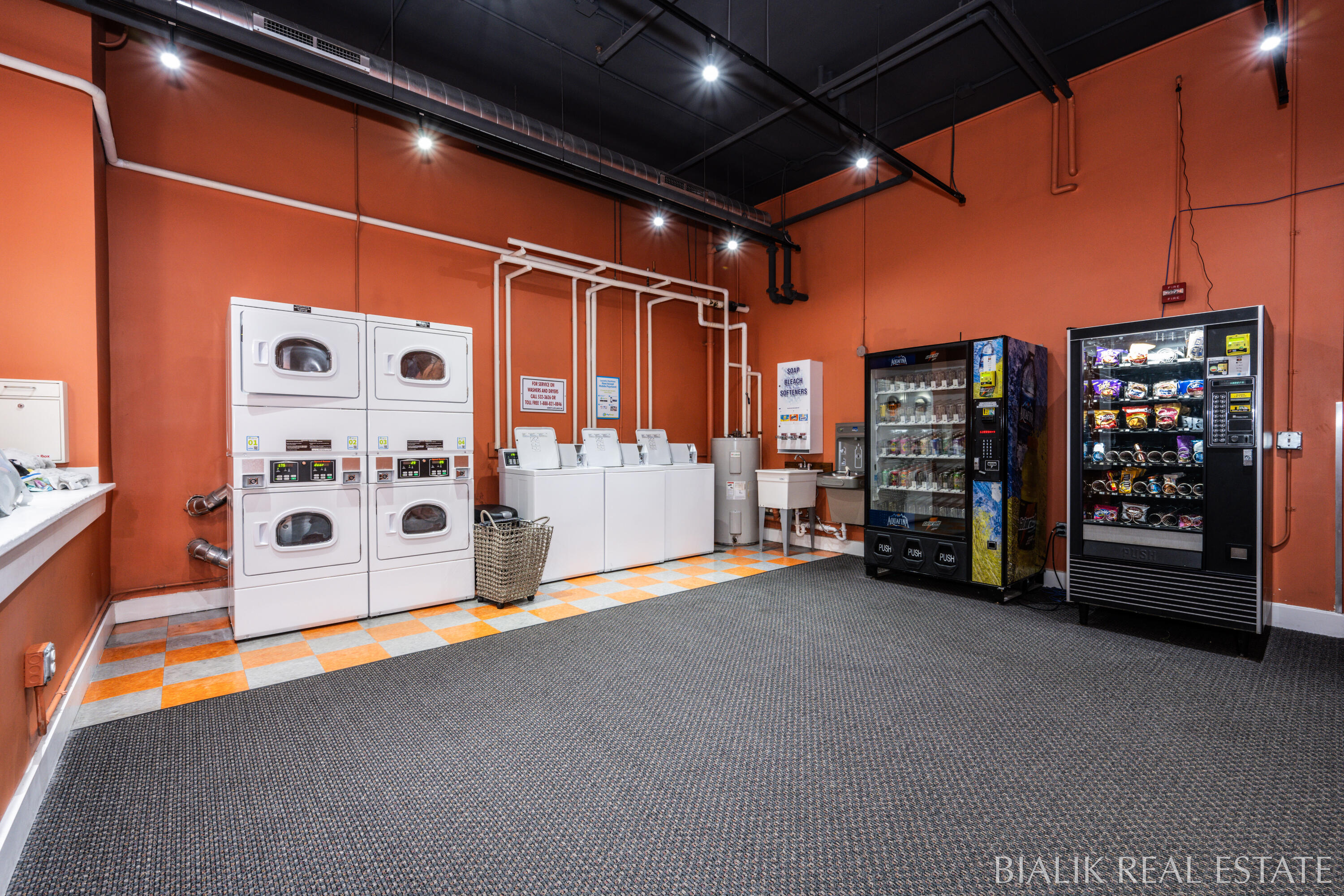 600 Broadway Avenue NW, 409A