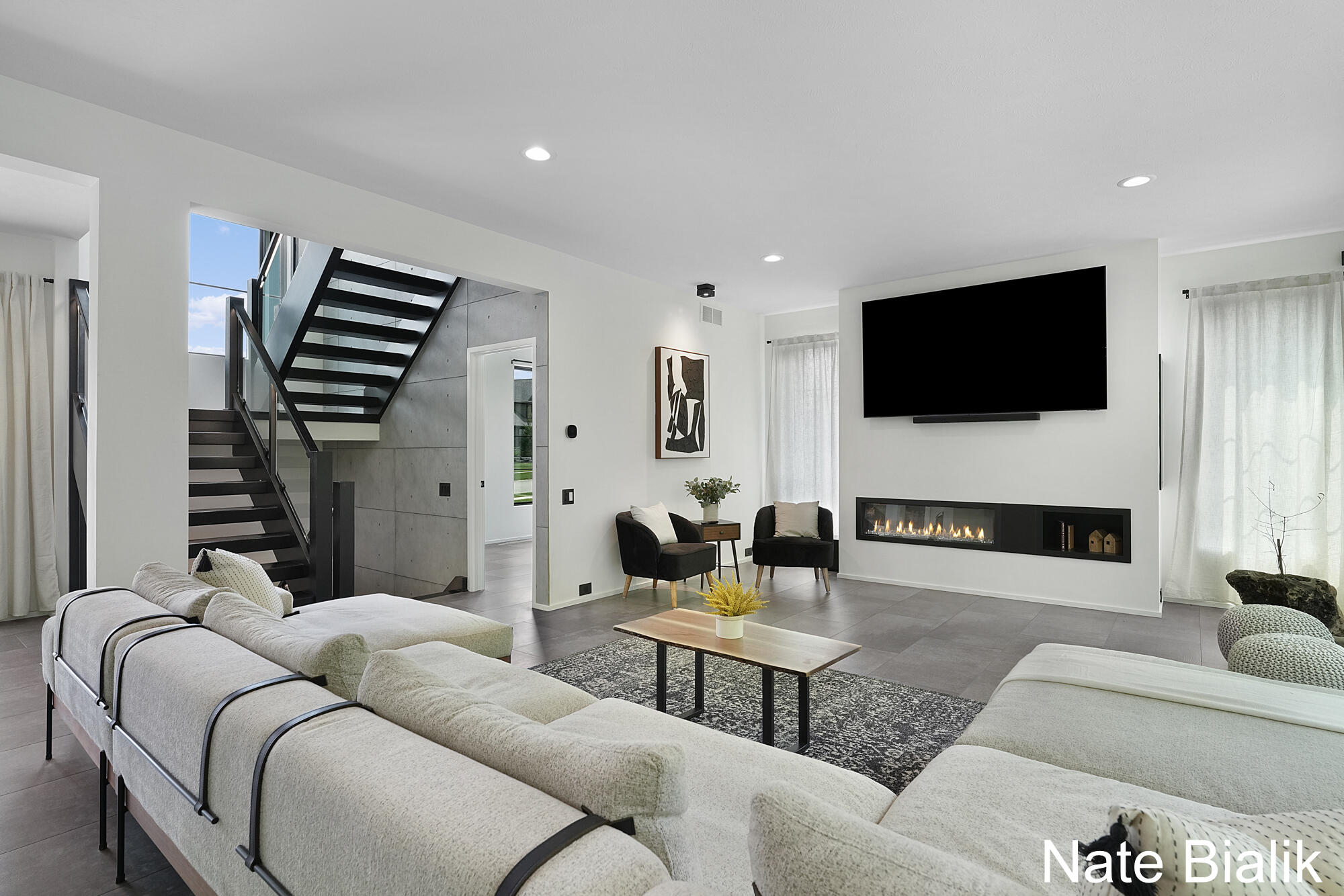 5587 Stonebridge Drive