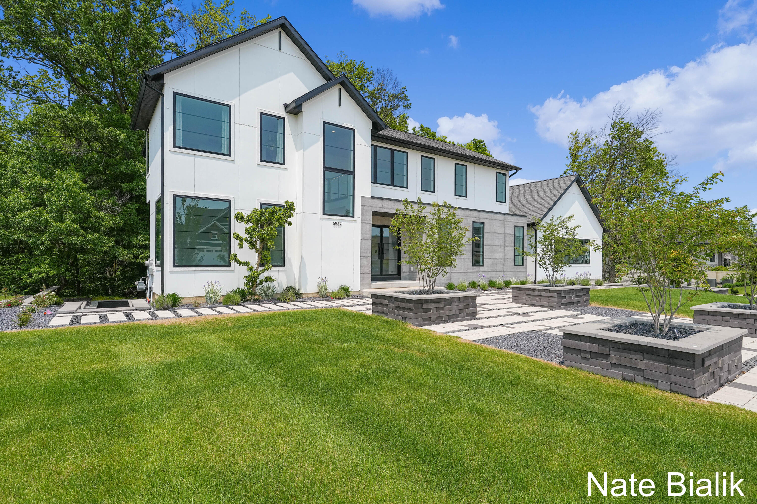 5587 Stonebridge Drive