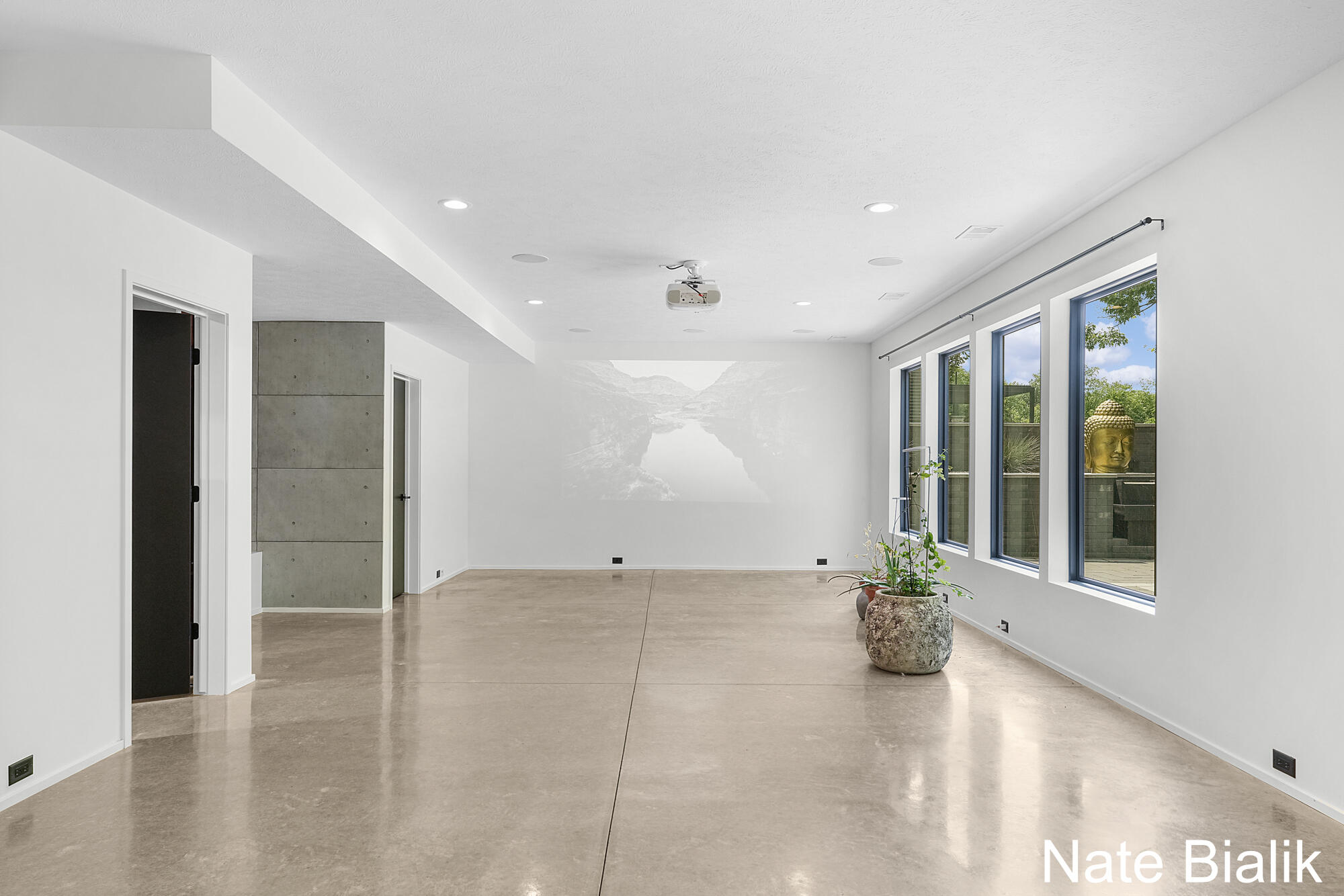 5587 Stonebridge Drive