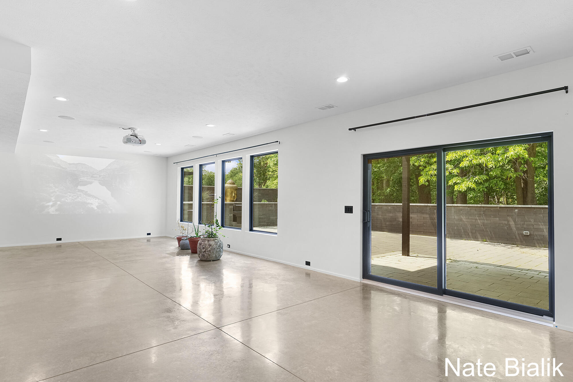 5587 Stonebridge Drive