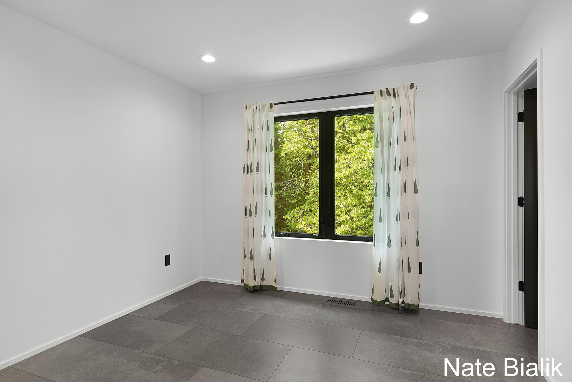 5587 Stonebridge Drive