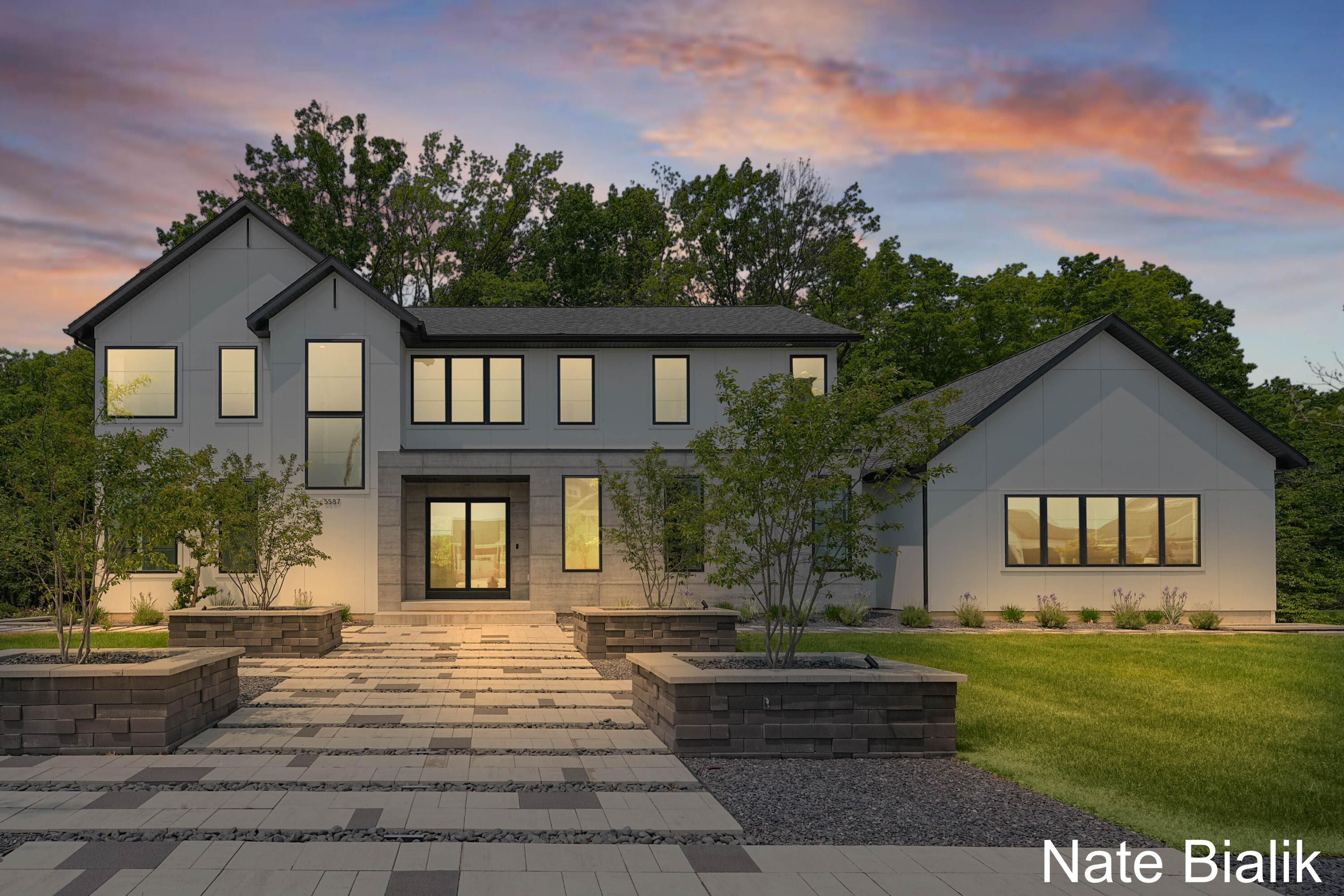 5587 Stonebridge Drive