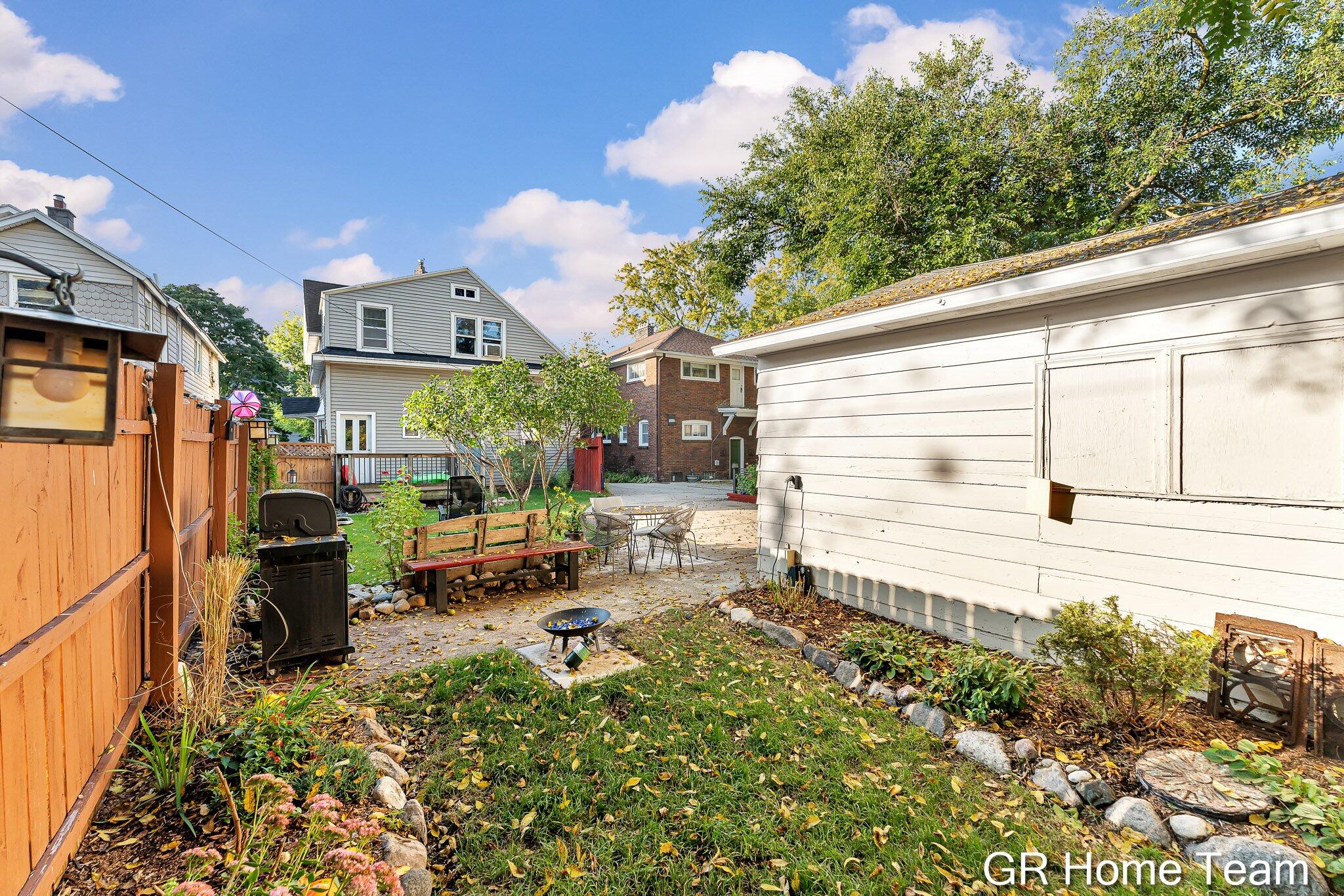 617 Atwood Street NE