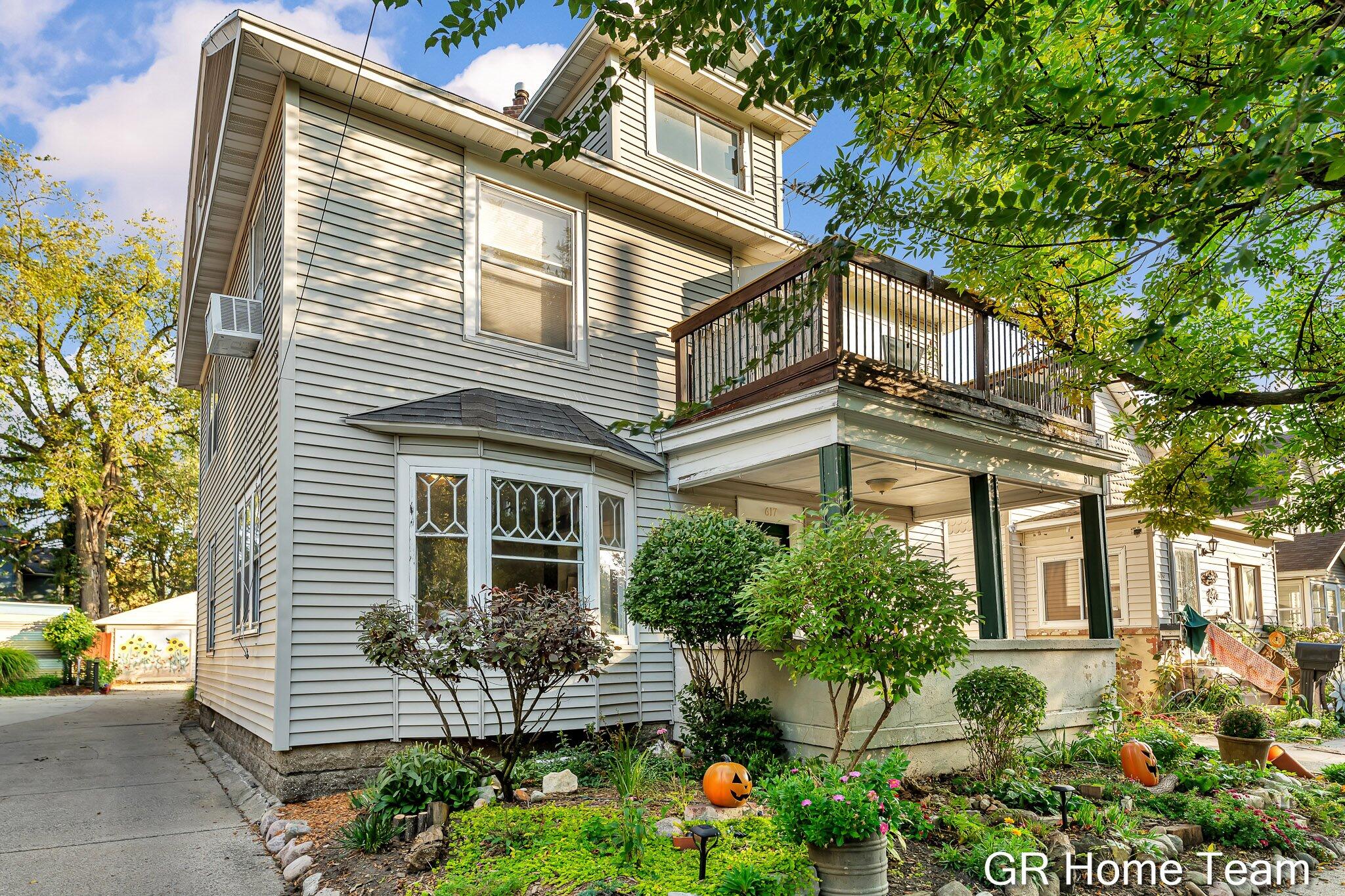 617 Atwood Street NE
