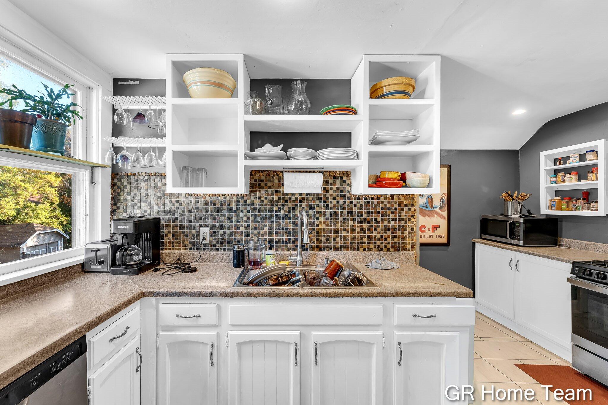 617 Atwood Street NE