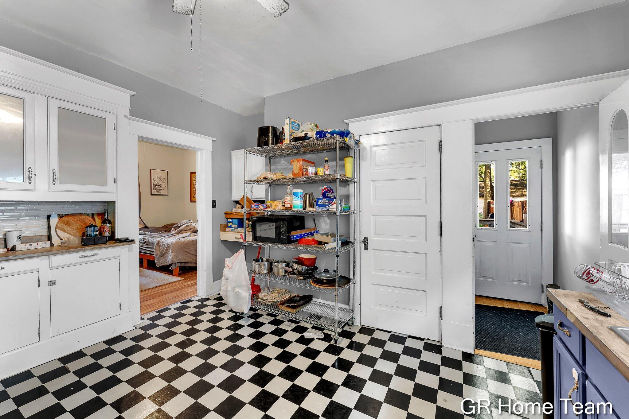 617 Atwood Street NE