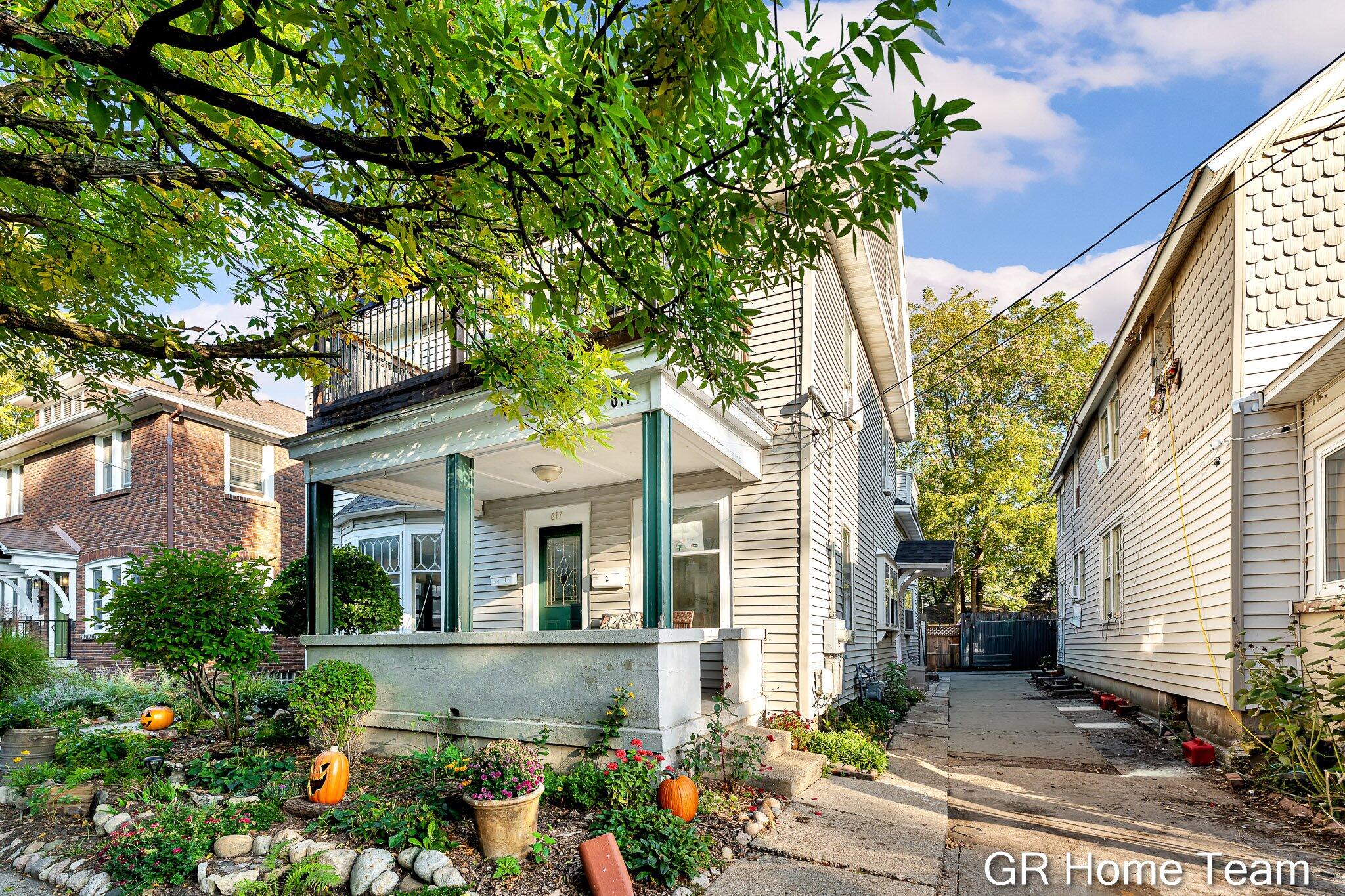 617 Atwood Street NE