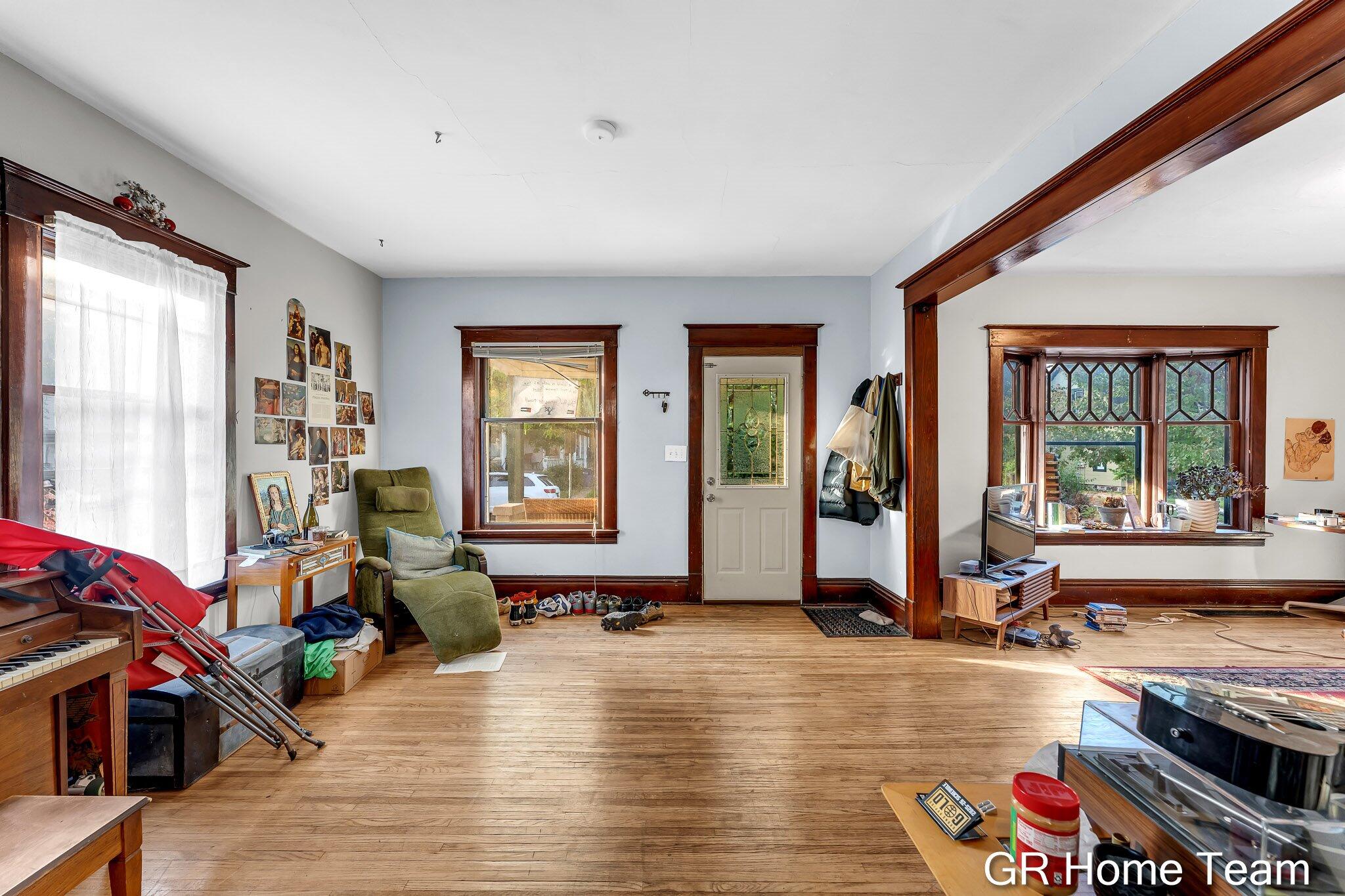 617 Atwood Street NE