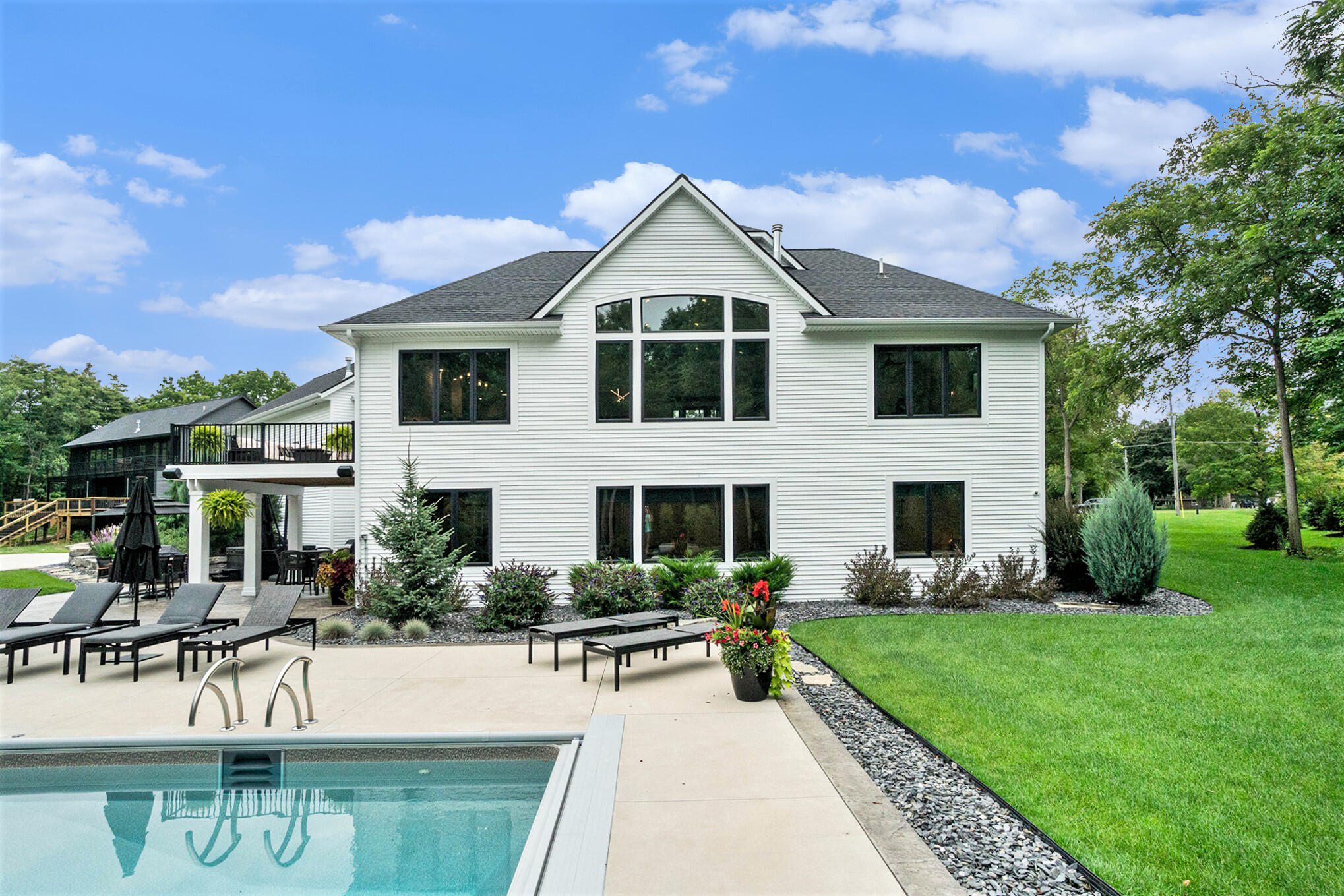 4564 34th Street
