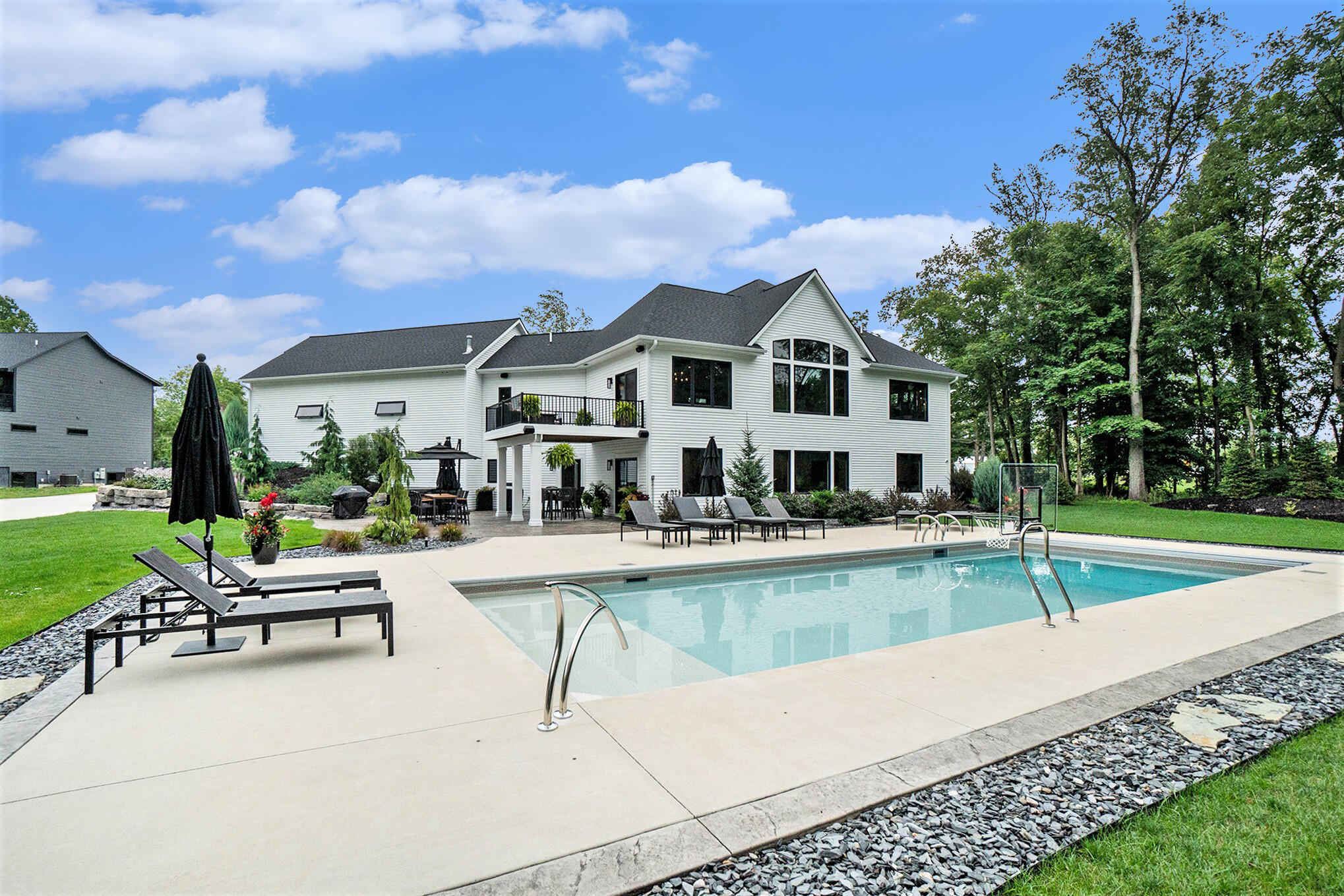 4564 34th Street