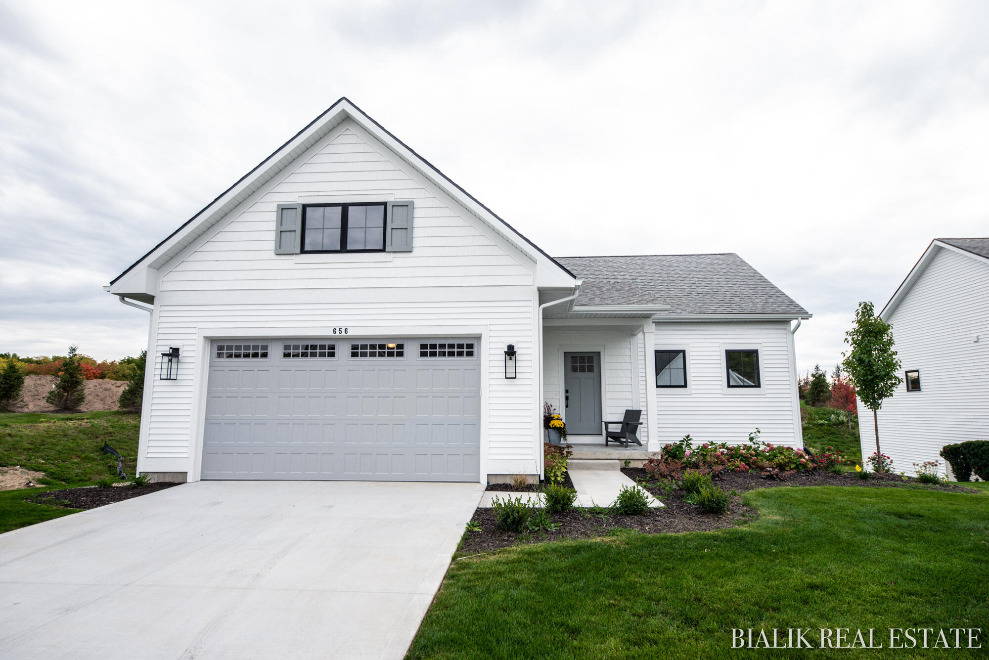 594 Sun Vale Lane
