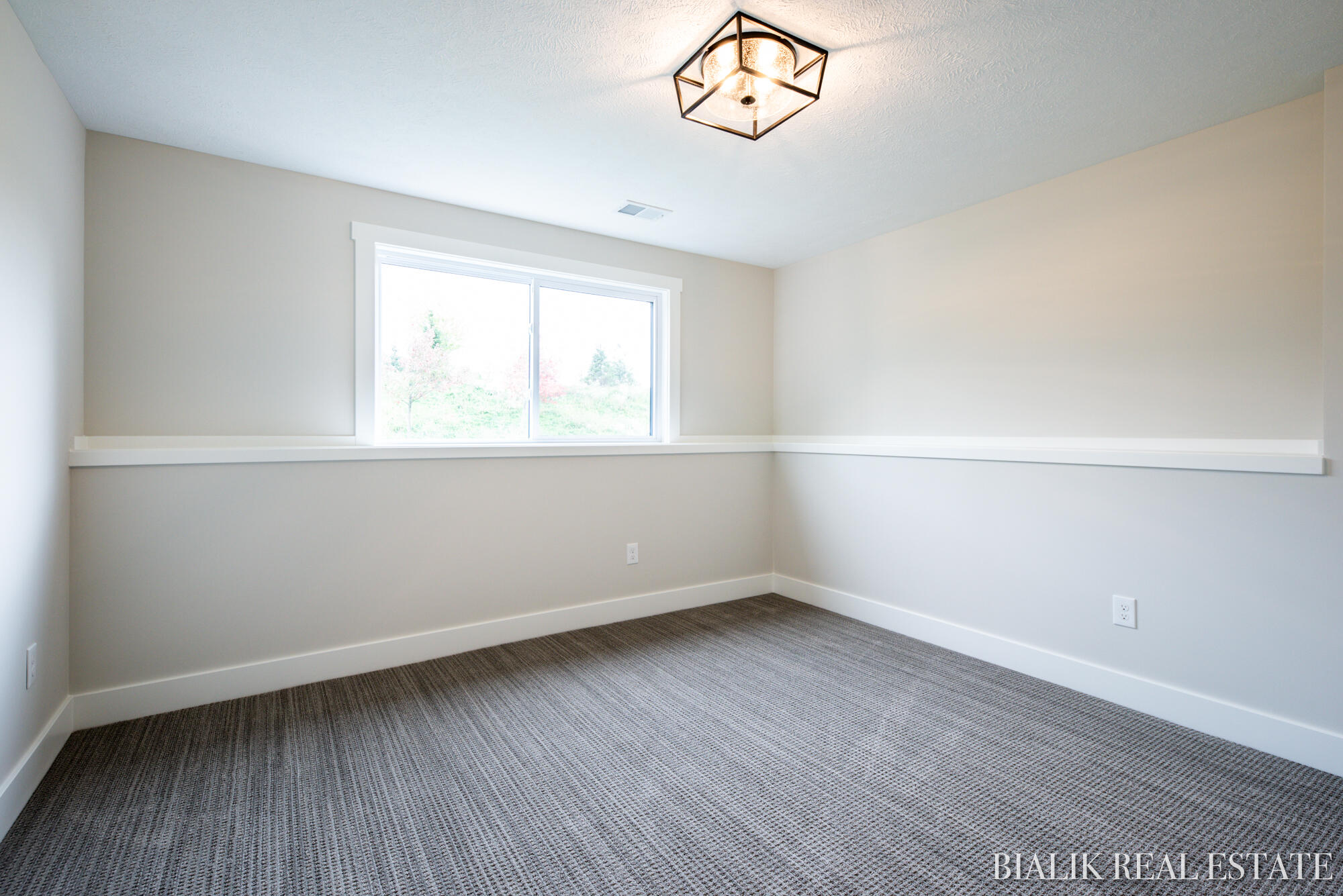 594 Sun Vale Lane