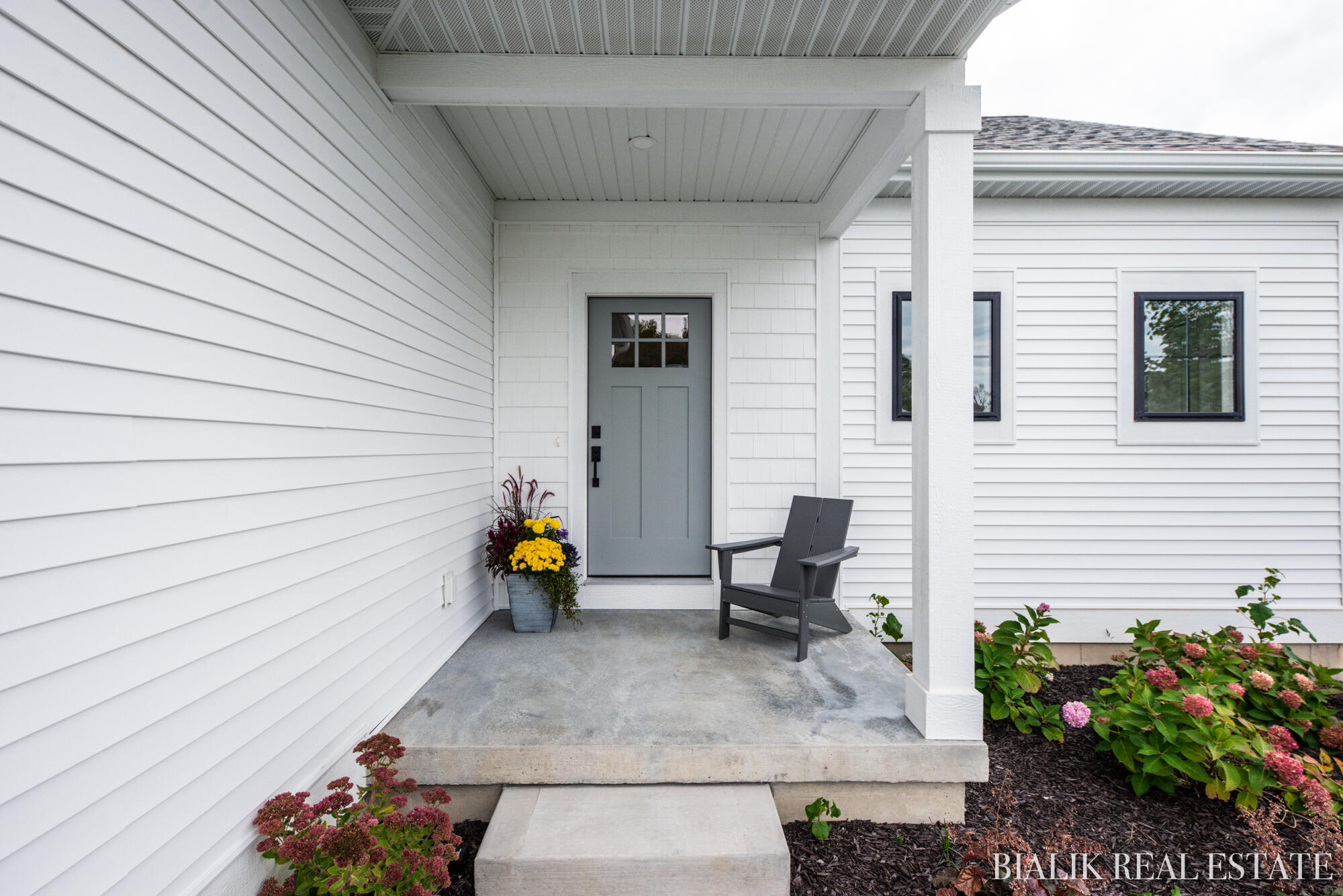 594 Sun Vale Lane